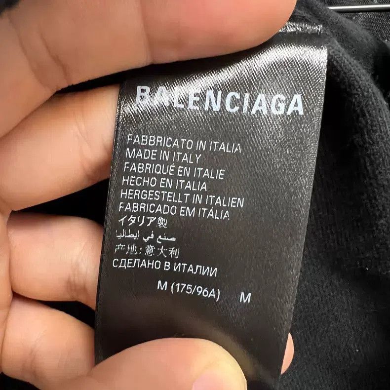 Balenciaga Balenciaga Sanskrit Destroyed Denim Jacket Size US M / EU 48-50 / 2 - 6 Thumbnail