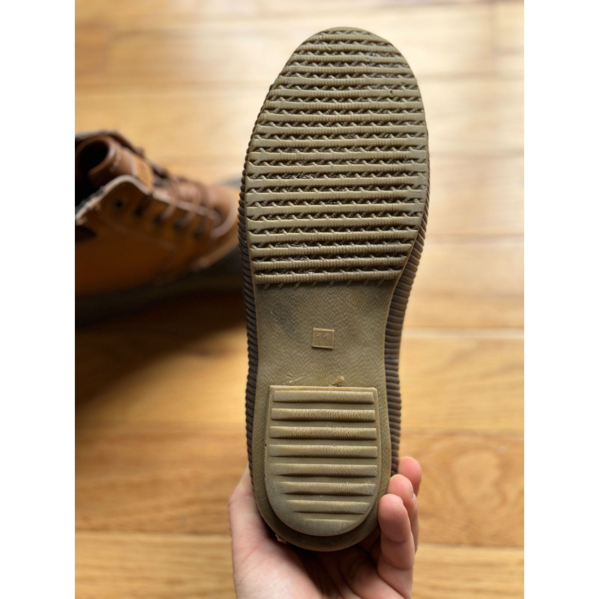 Tommy Hilfiger TOMMY HILFiGER CLASSIC BEAN BOOTS || BROWN & TAN WATERPROOF Size US 11 / EU 44 - 6 Thumbnail