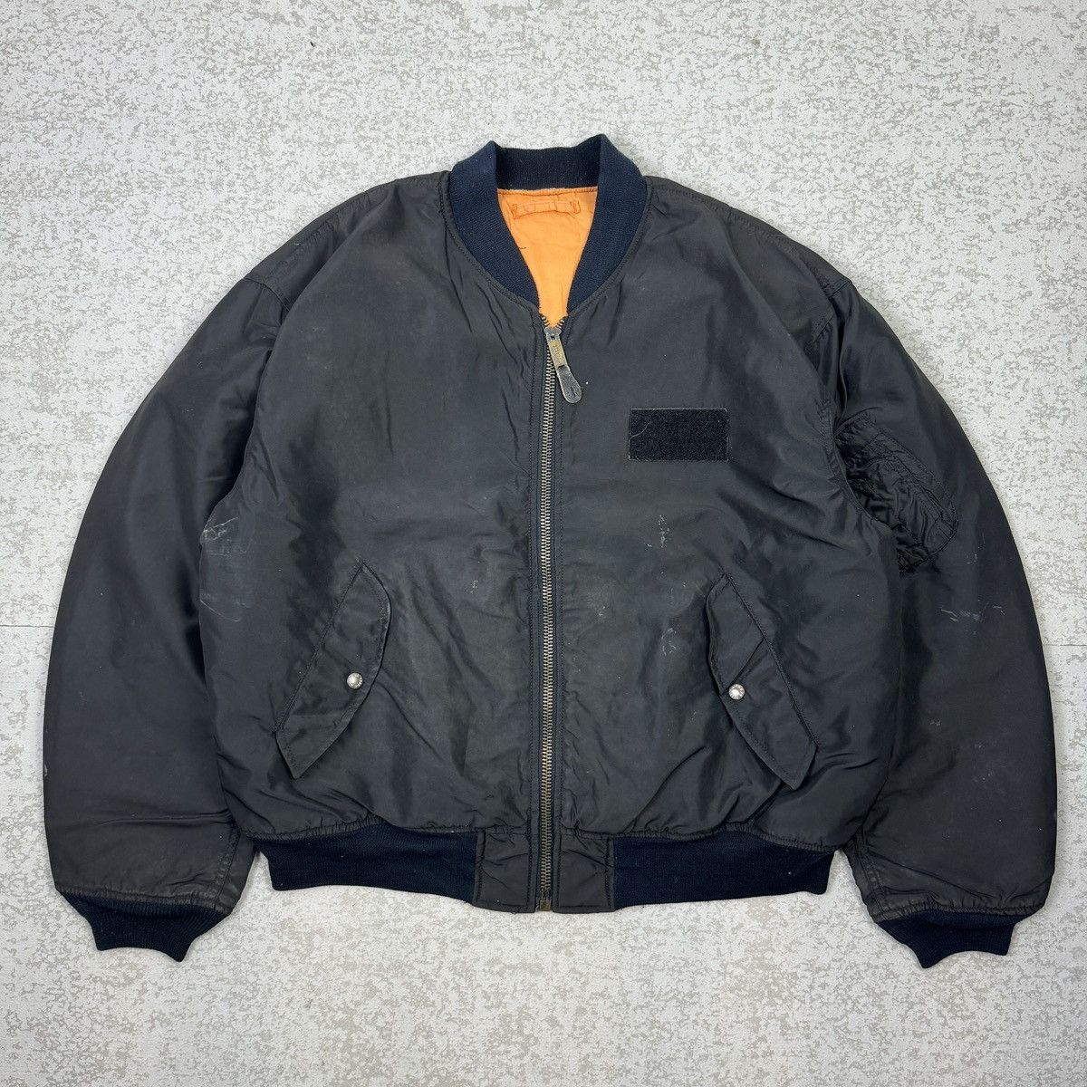 Avirex 🔥Distressed🔥Vintage Avirex Flyer’s Man Intermediate MA-1 Size US XL / EU 56 / 4 - 1 Thumbnail