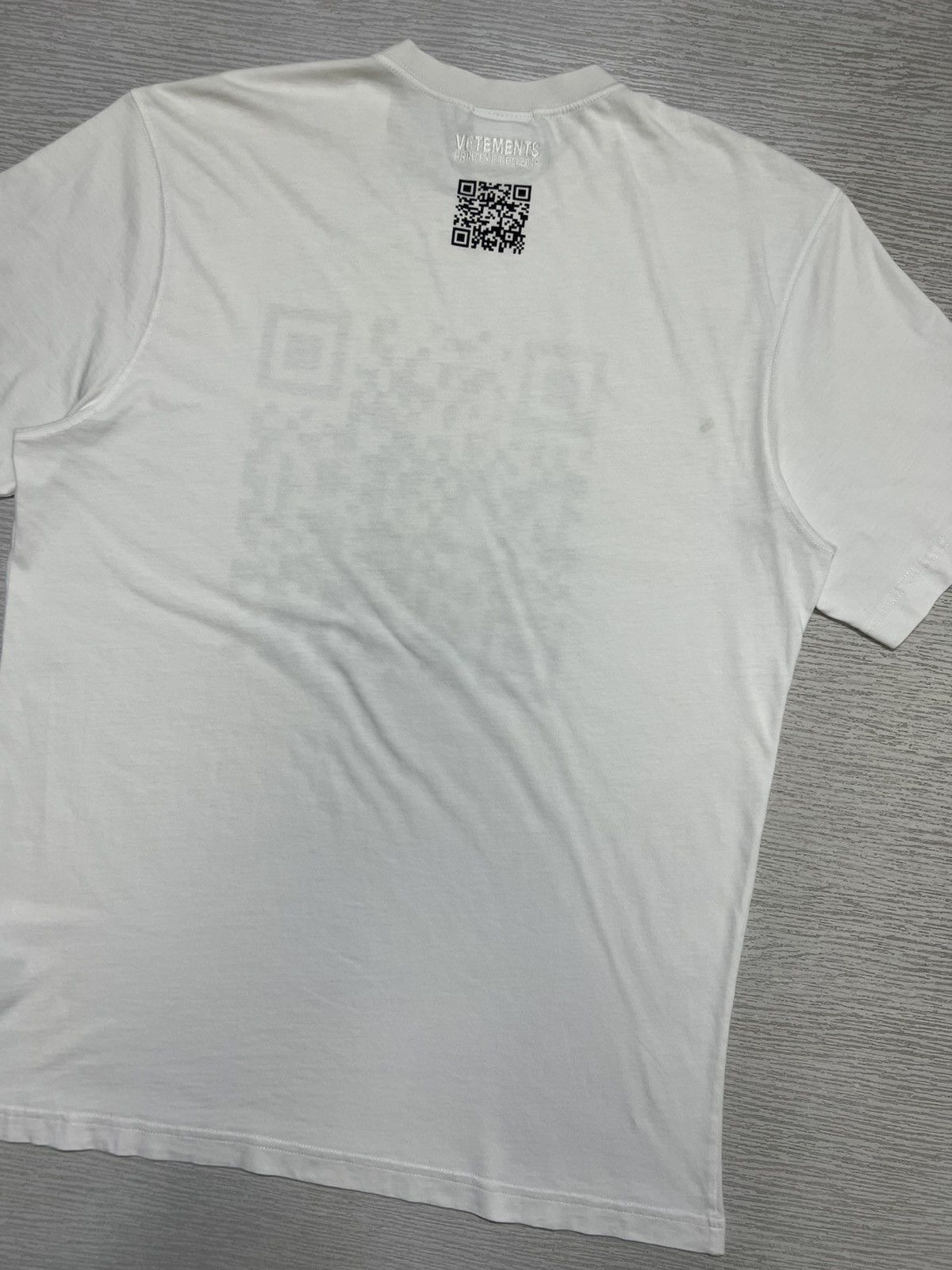 Vetements Vetements - QR Code T-Shirt Size US M / EU 48-50 / 2 - 8 Thumbnail