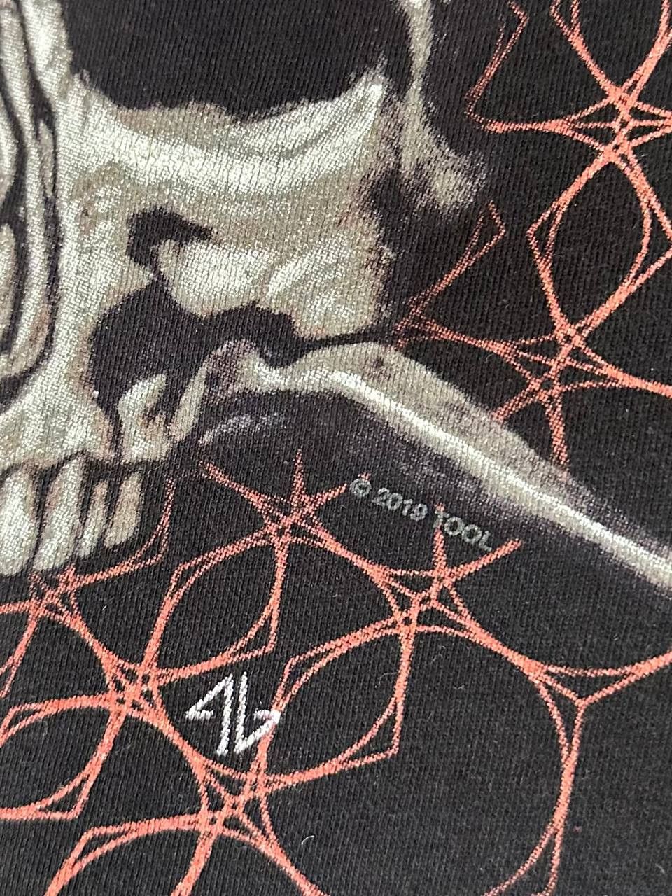 Band Tees Tool Los Angeles California Tour 2019 Band Shirt Size US M / EU 48-50 / 2 - 8 Thumbnail