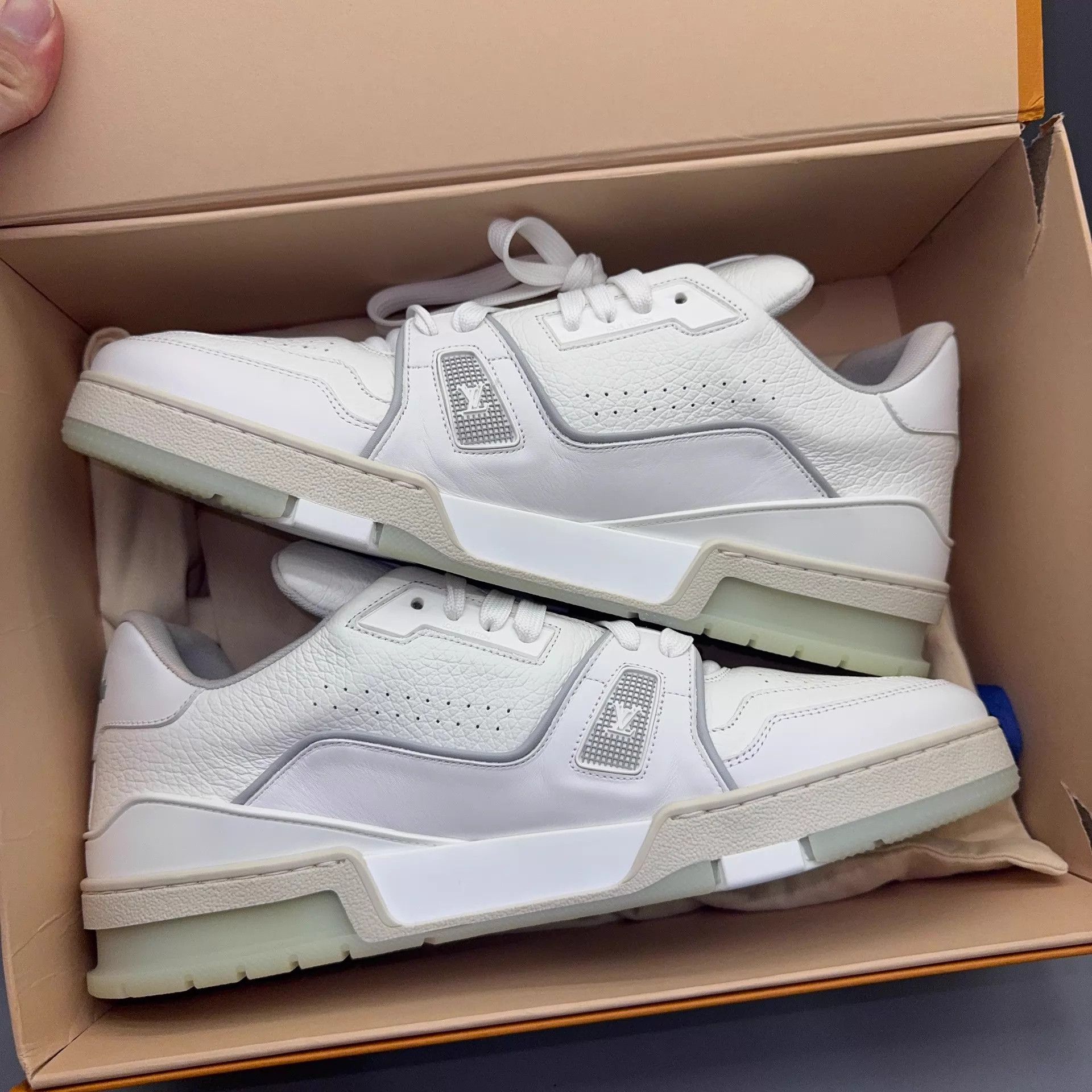 Louis Vuitton LOUIS VUITTON Trainer White Cement 44 New Size US 10 / EU 43 - 6 Thumbnail