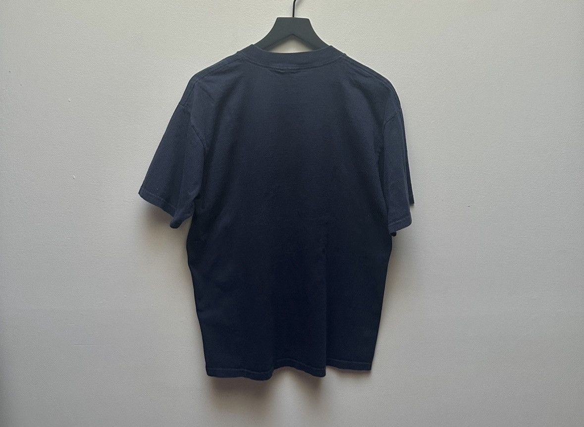 Nike Y2K Nike Large Center Swoosh Logo T-Shirt Size US L / EU 52-54 / 3 - 2 Thumbnail