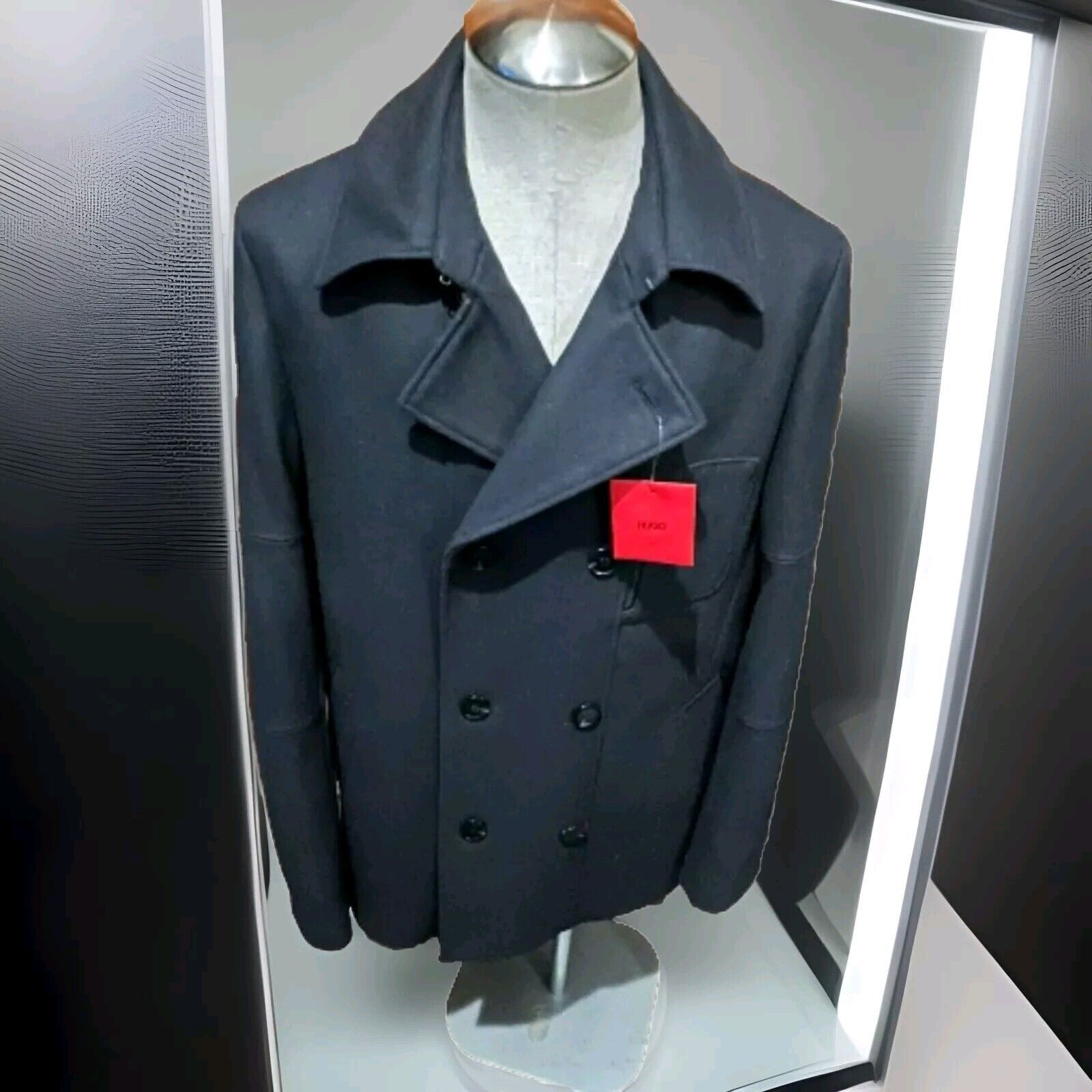Hugo Boss XL Hugo Boss Red Label 3/4 Button Front Men's Overcoat NWT Size US XL / EU 56 / 4 - 1 Thumbnail