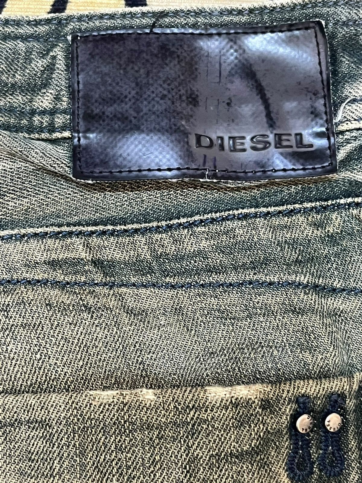 Diesel × Diesel Black Gold × Le Grande Bleu (L.G.B.) Vintage Diesel Timmen Mossy Green Mudwash Denim Size US 31 - 10 Thumbnail