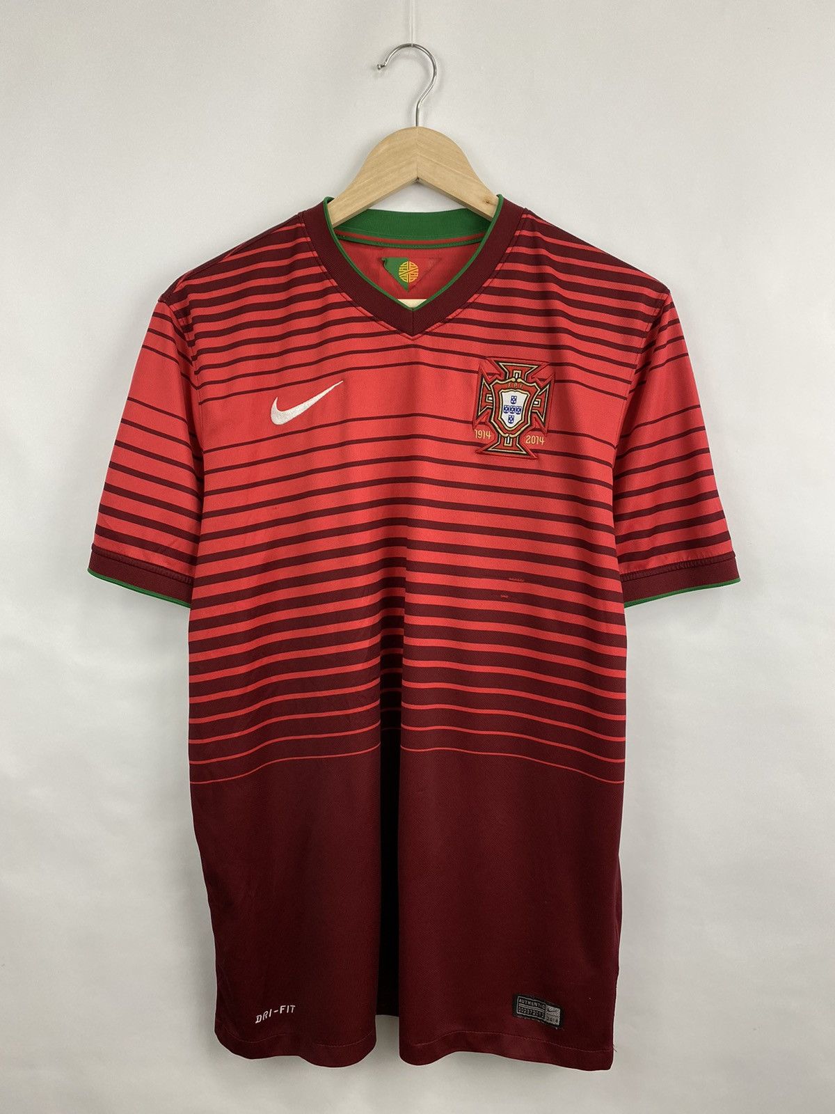 Nike 🇵🇹 Vintage 2014 Nike Portugal t-shirt rare retro hype Y2K Size US L / EU 52-54 / 3 - 2 Thumbnail
