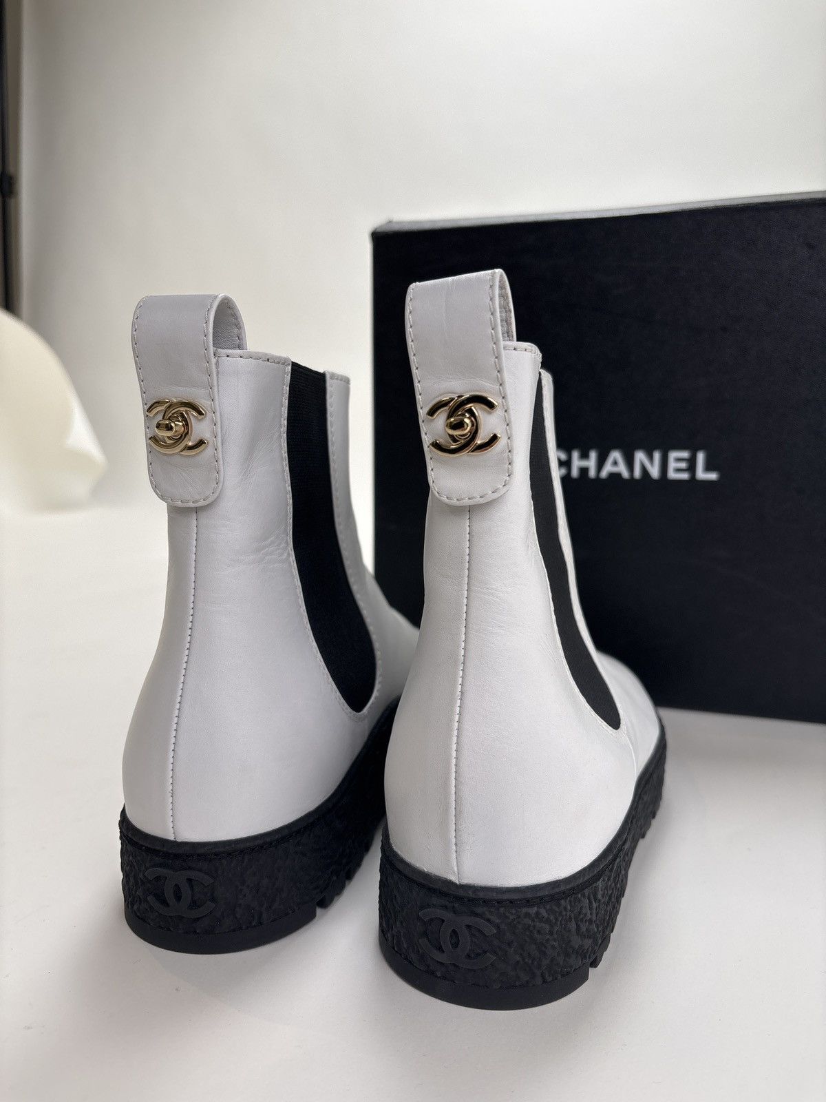 Chanel CHANEL ANKLE BOOT / SHORT BOOT Size US 9.5 / IT 39.5 - 5 Thumbnail