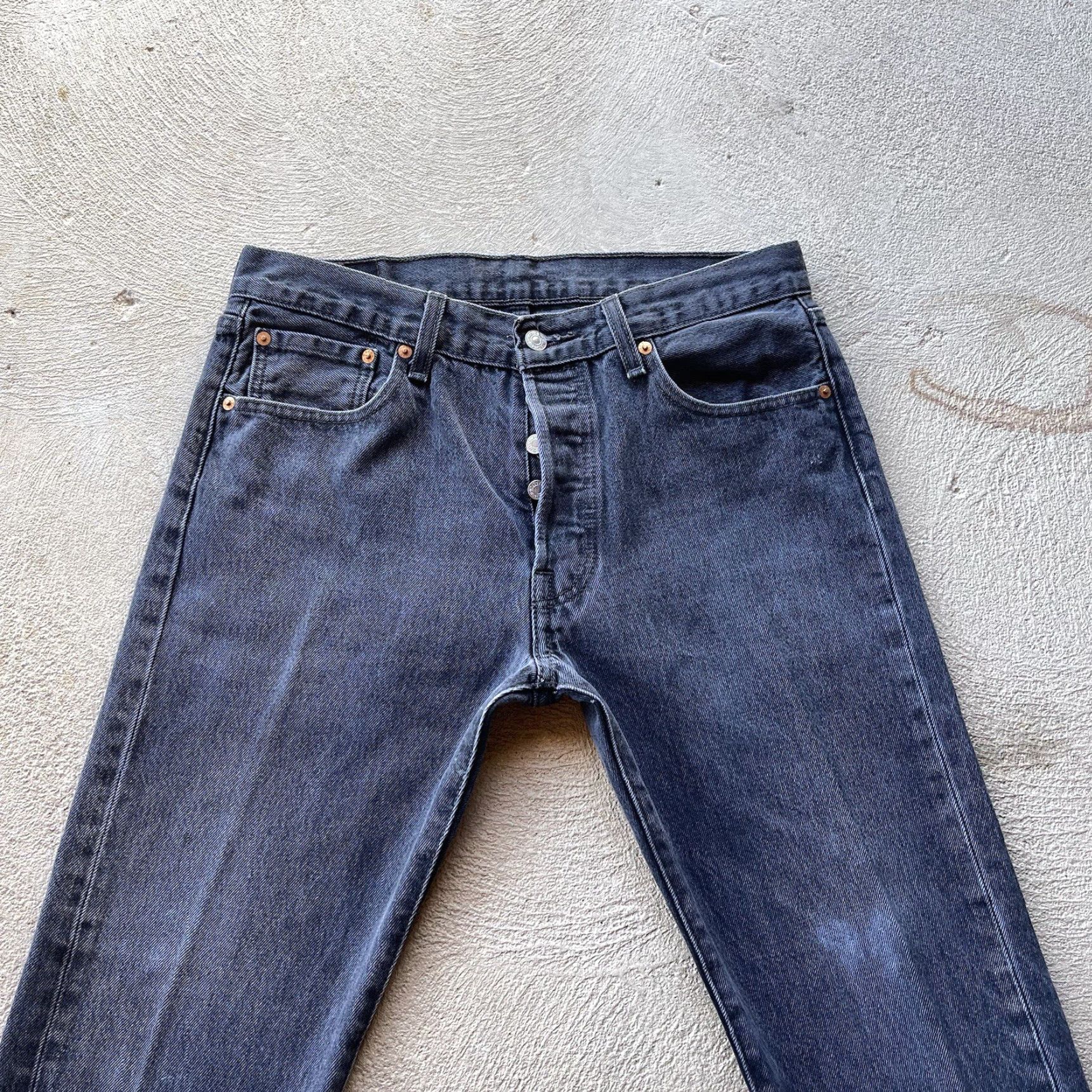 Levi's Levi's 501 Jeans Mens 33x30 Black Straight Denim Pants 90s Grunge USA Size US 33 - 5 Thumbnail
