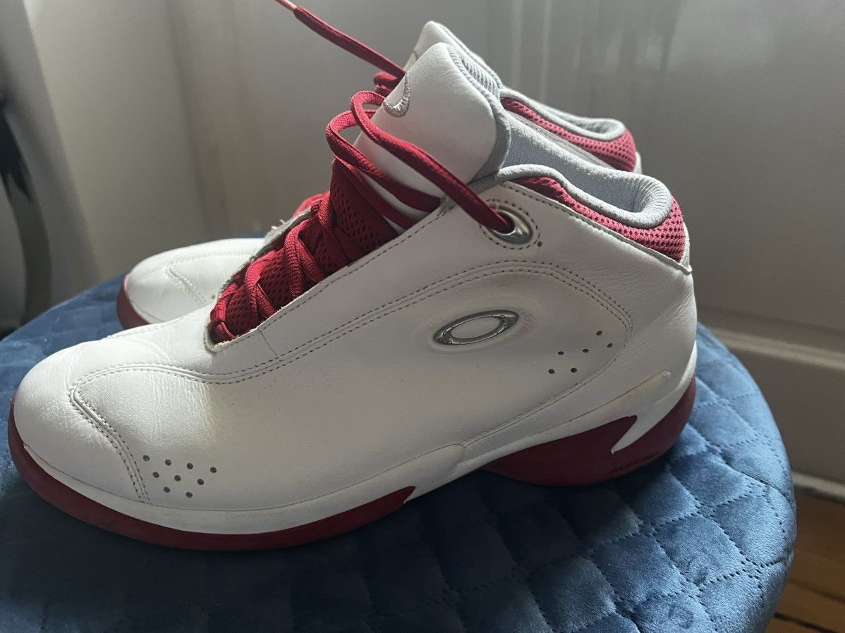 Oakley Oakley Domestic White Red Vintage sneaker Size US 9.5 / EU 42-43 - 4 Thumbnail