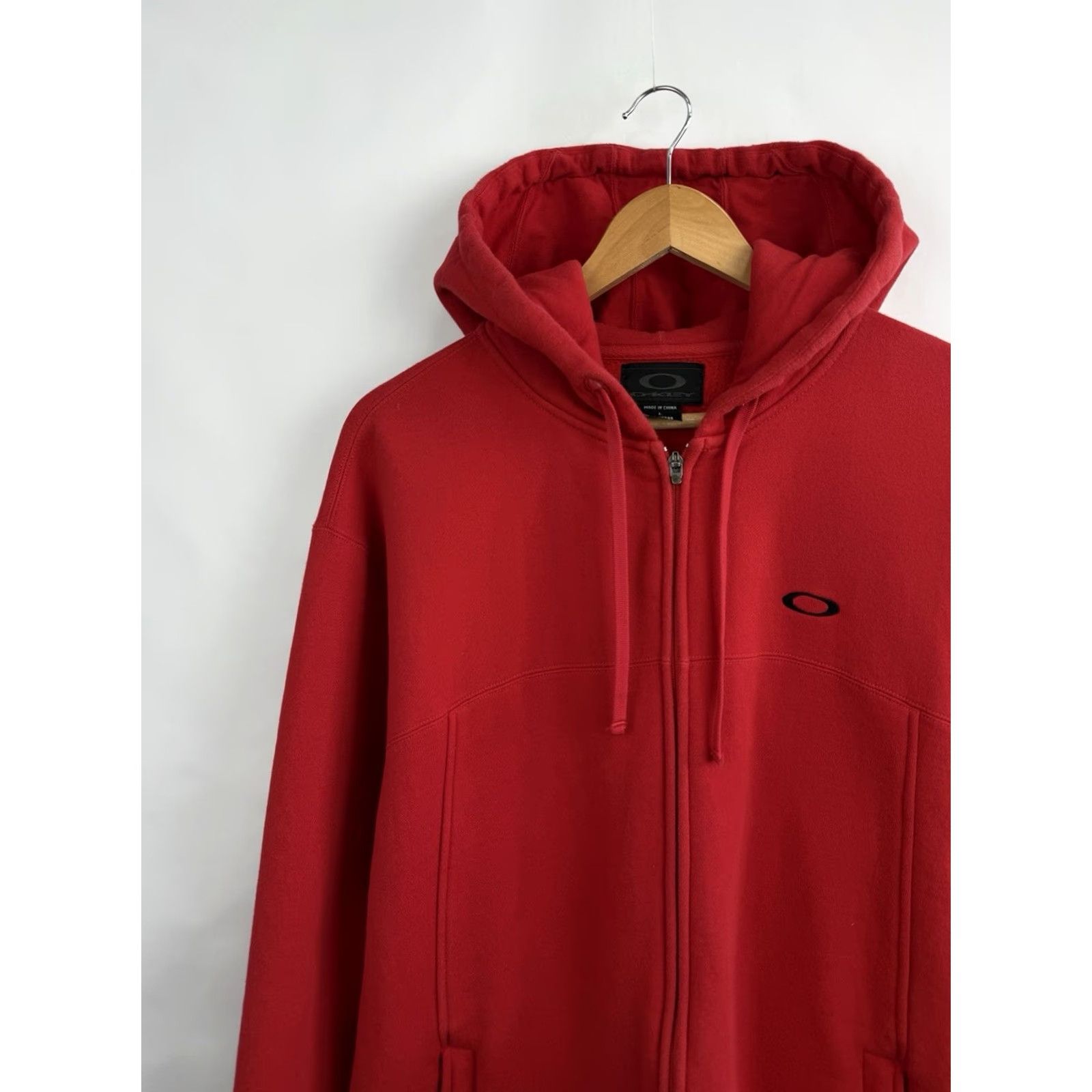Oakley VINTAGE Oakley Hoodie Outdoor Men Red L Full Zip 90s Y2K Rare Retro Size US L / EU 52-54 / 3 - 4 Thumbnail