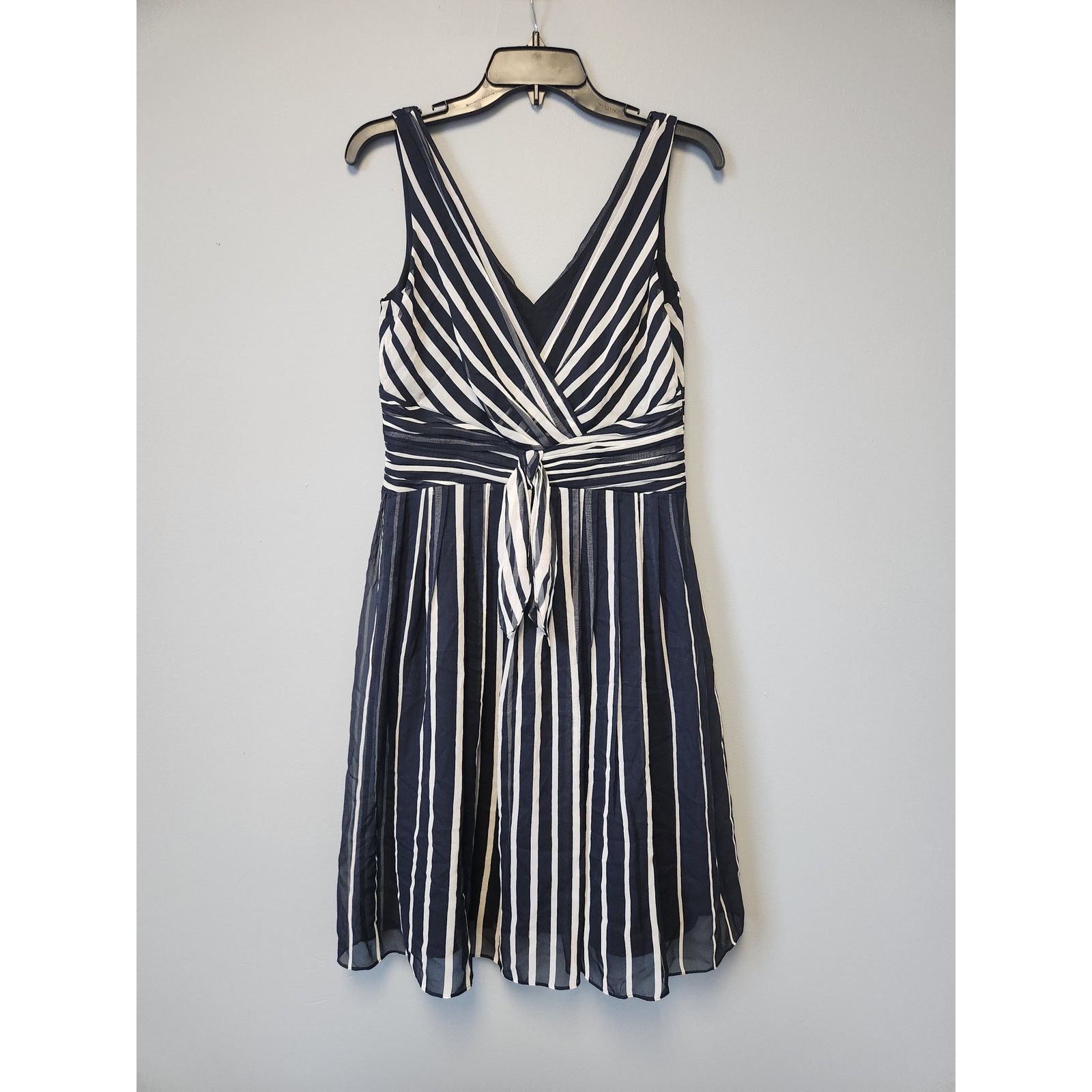 Ann Taylor NWT Ann Taylor 100% Silk Blue & White Stripe Dress 6 Size M / US 6-8 / IT 42-44 - 1 Thumbnail