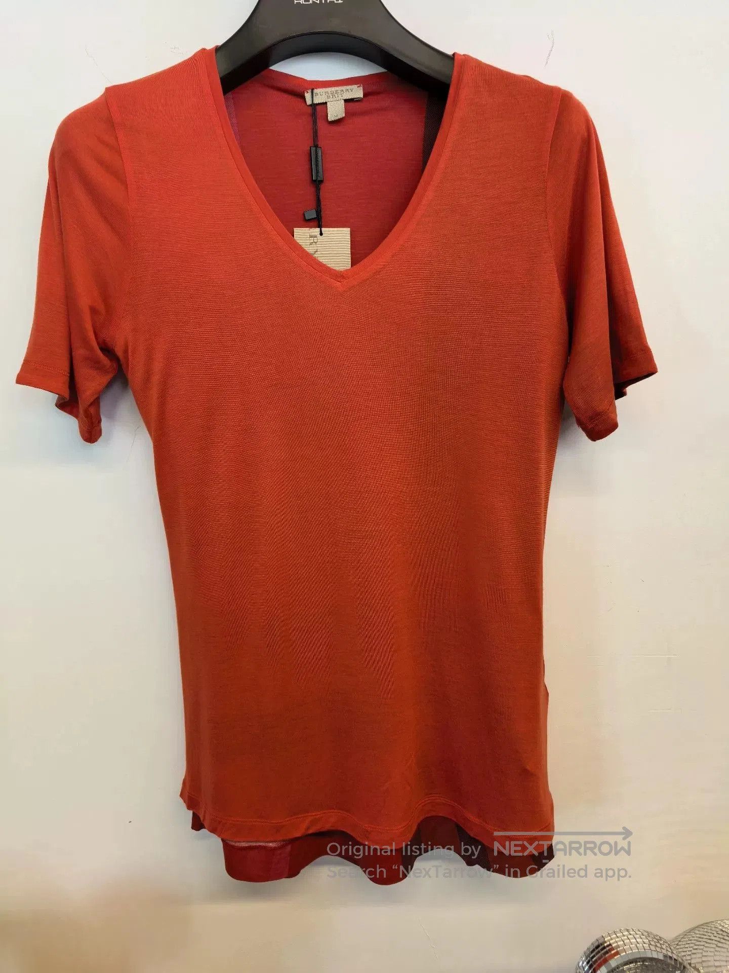Burberry Burberry Women's Reversible V-Neck T-Shirt. Size M / US 6-8 / IT 42-44 - 2 Thumbnail
