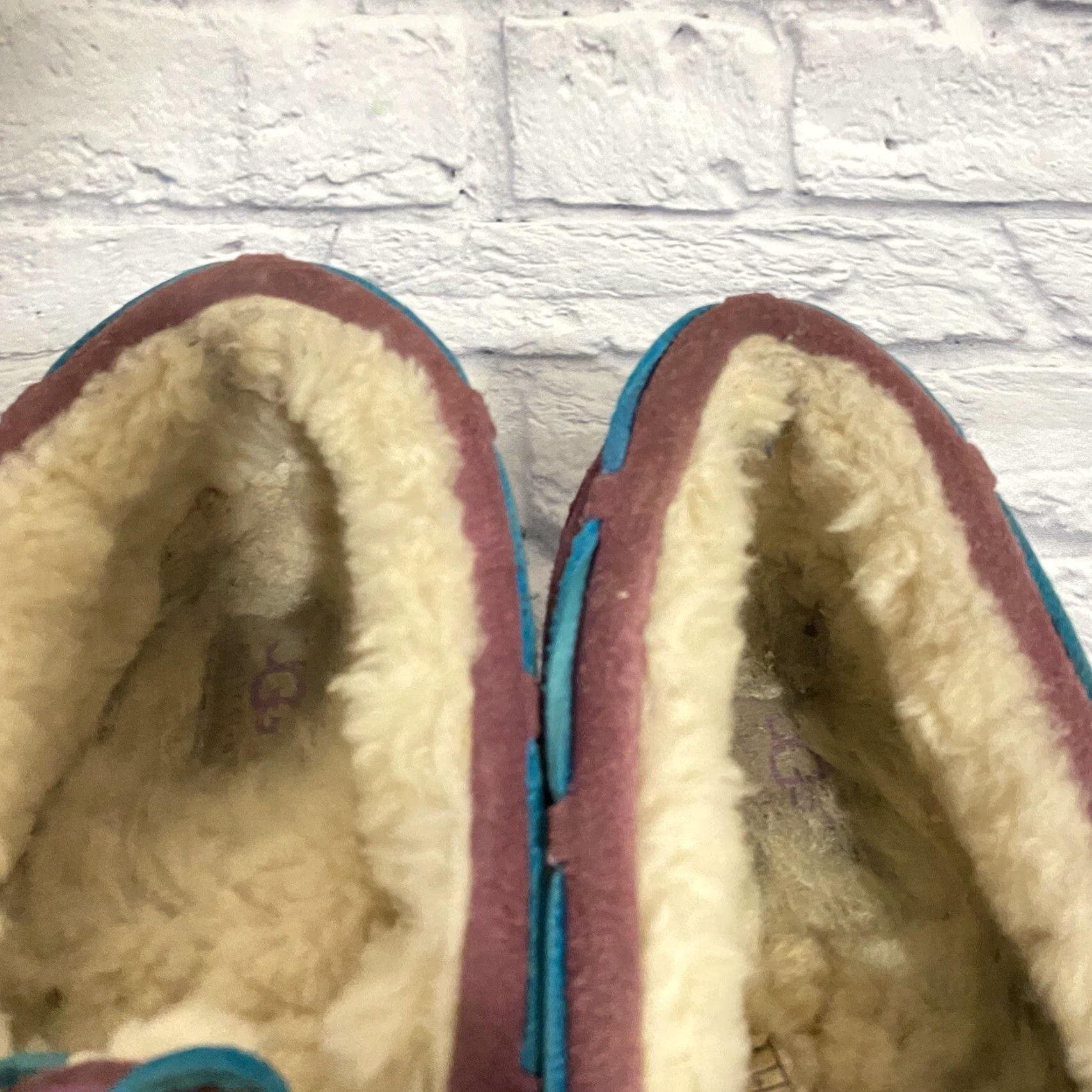 Ugg UGG Women's Dakota Moccasin Indoor Outdoor Slipper Purple Size 6 US 5296 Size ONE SIZE - 7 Thumbnail