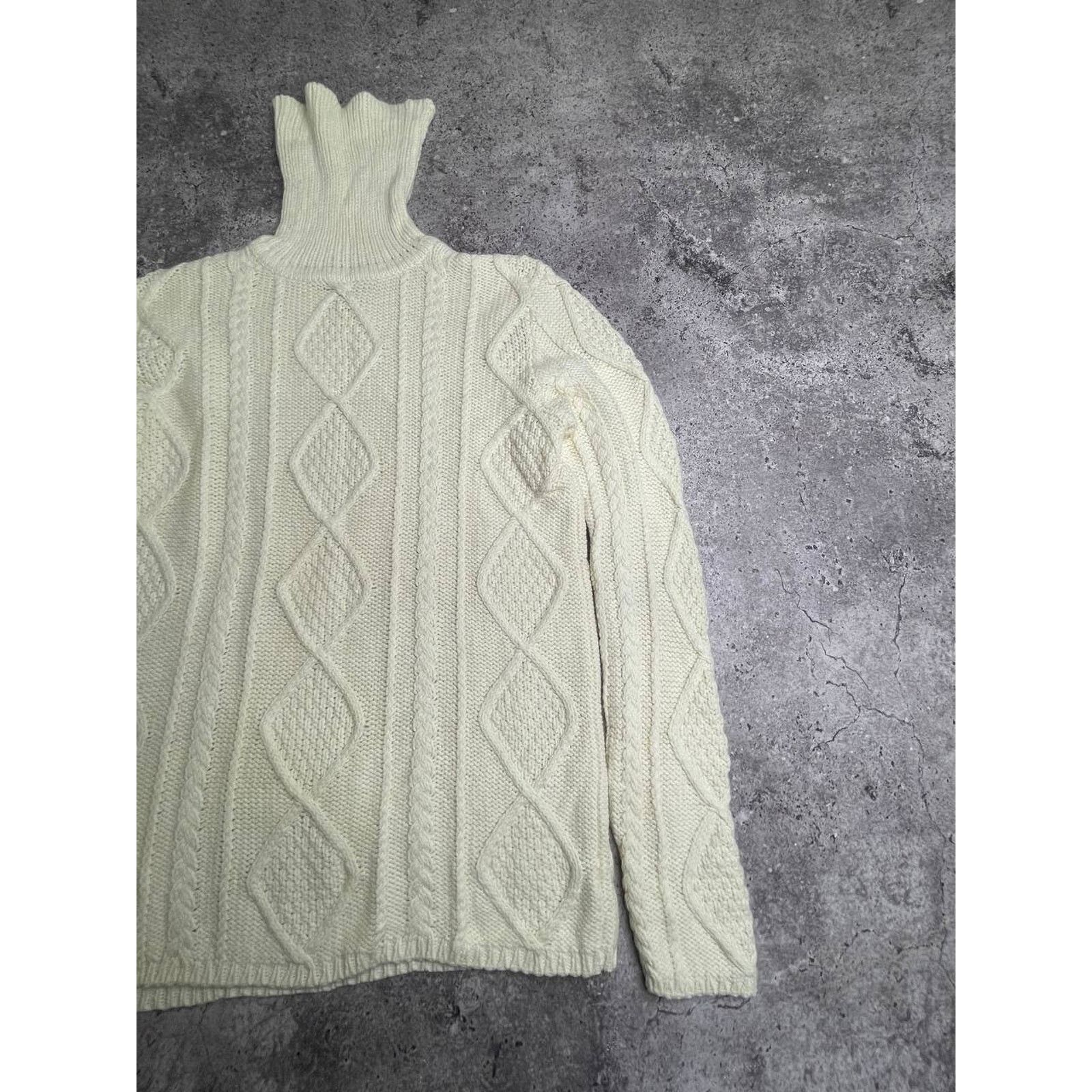 Eddie Bauer Vintage Eddie Bauer White Cable Knit Turtleneck Sweater M Size US M / EU 48-50 / 2 - 3 Thumbnail