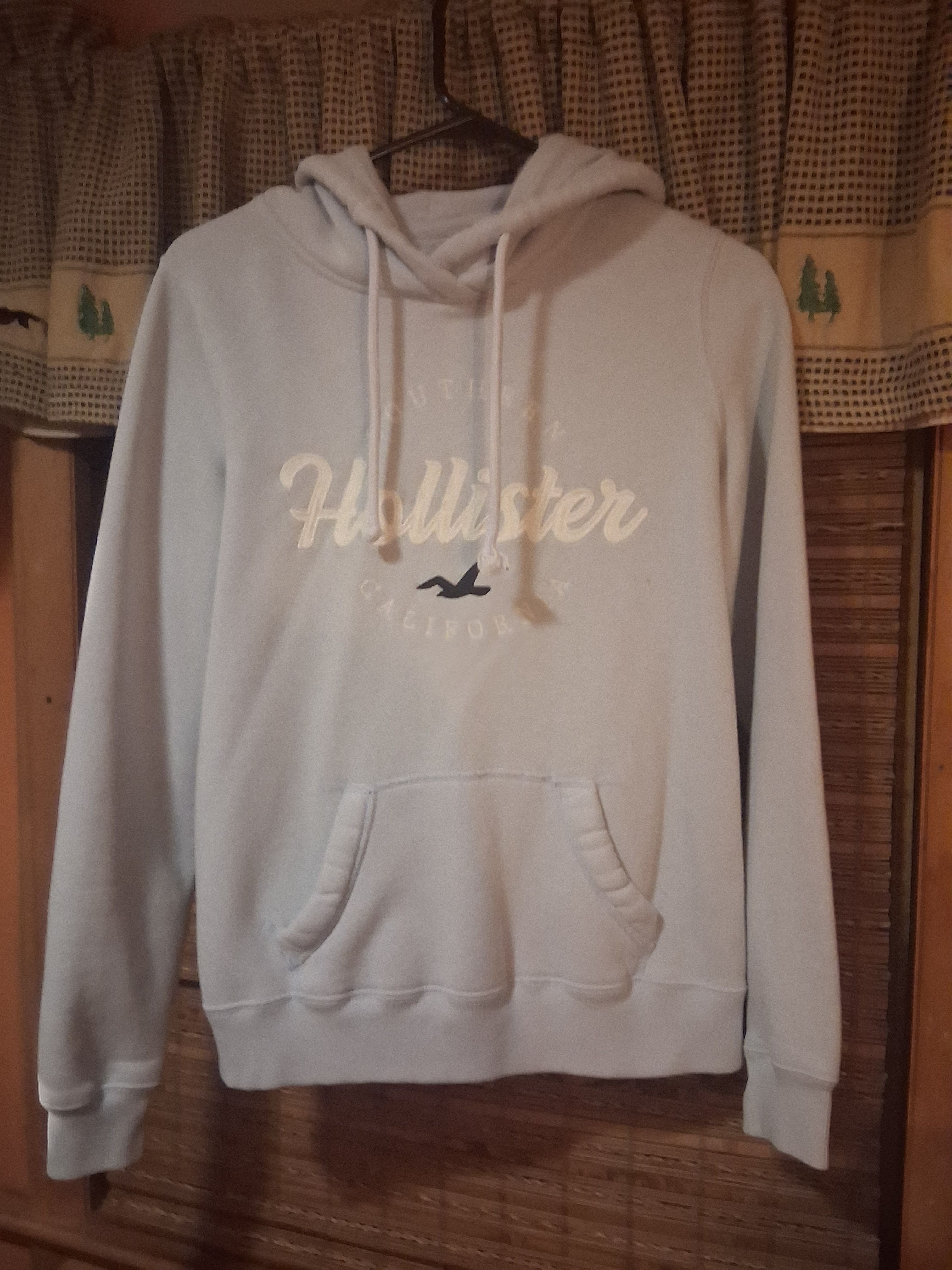Hollister Hollister embroided logo hoodie. Womens size small. Size S / US 4 / IT 40 - 6 Thumbnail