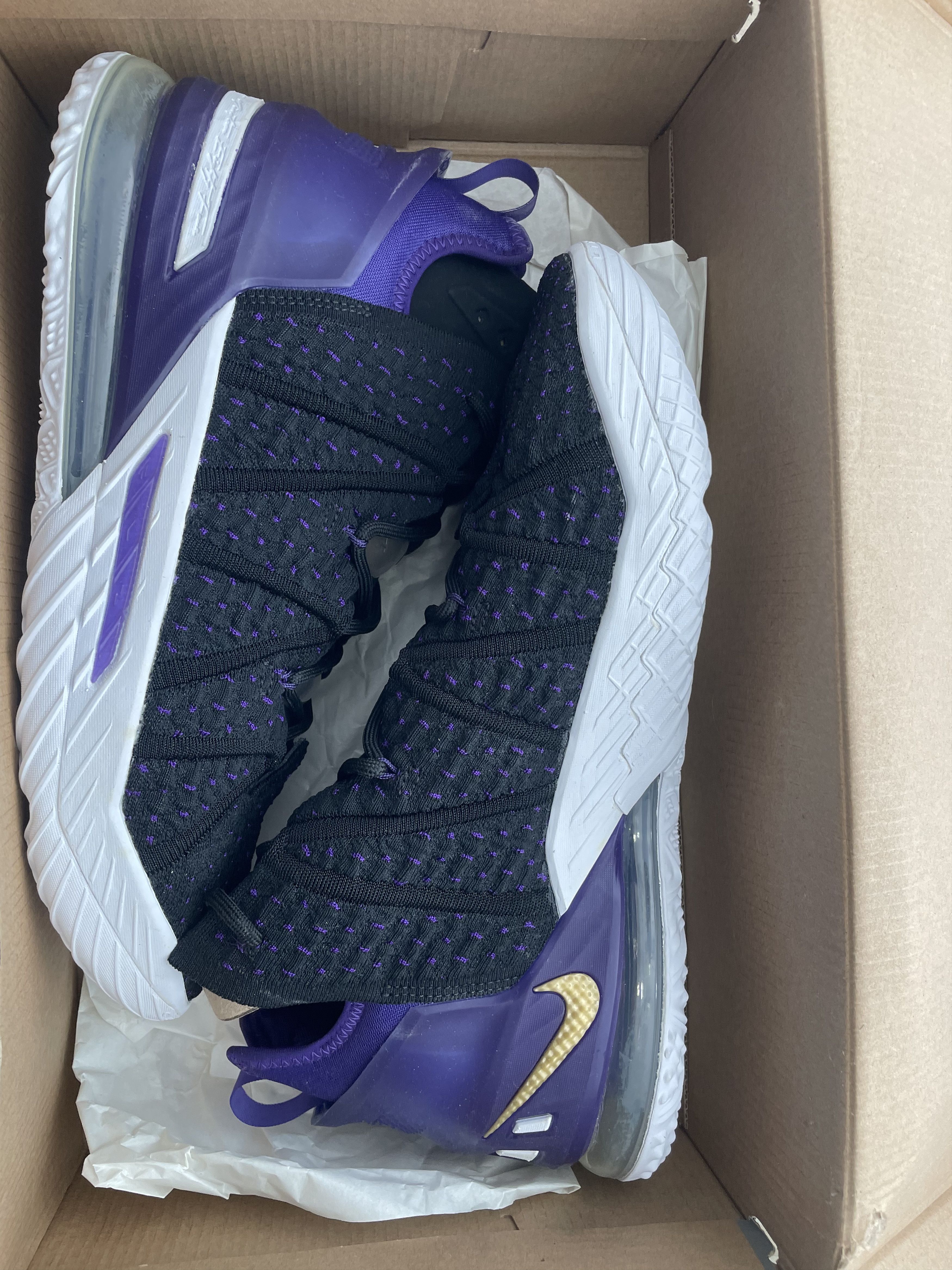 Nike Nike Lebron 18 Lakers Size 11 CQ9283-004 Authentic Rare Size US 11 / EU 44 - 1 Thumbnail