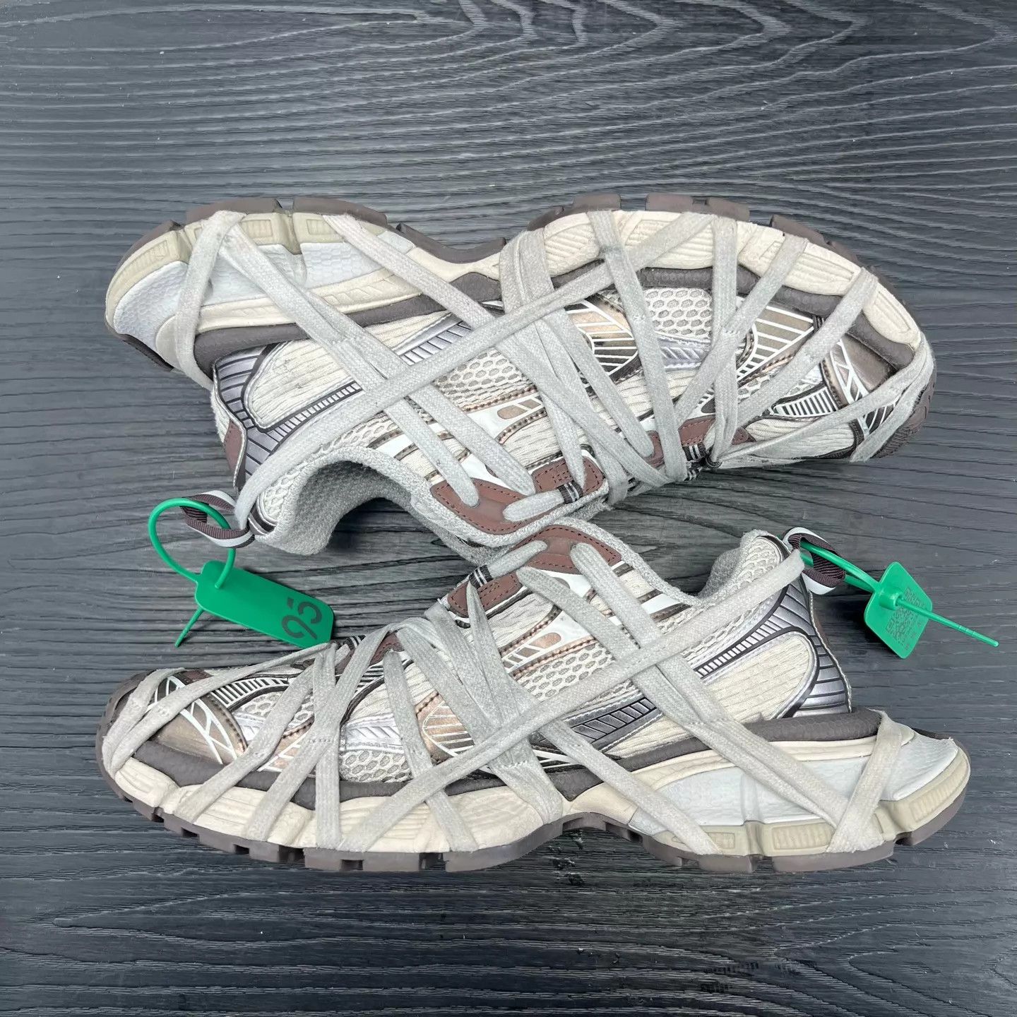 Balenciaga Balenciaga 3XL Frenzy Strap Gray 42 Size US 9 / EU 42 - 2 Thumbnail