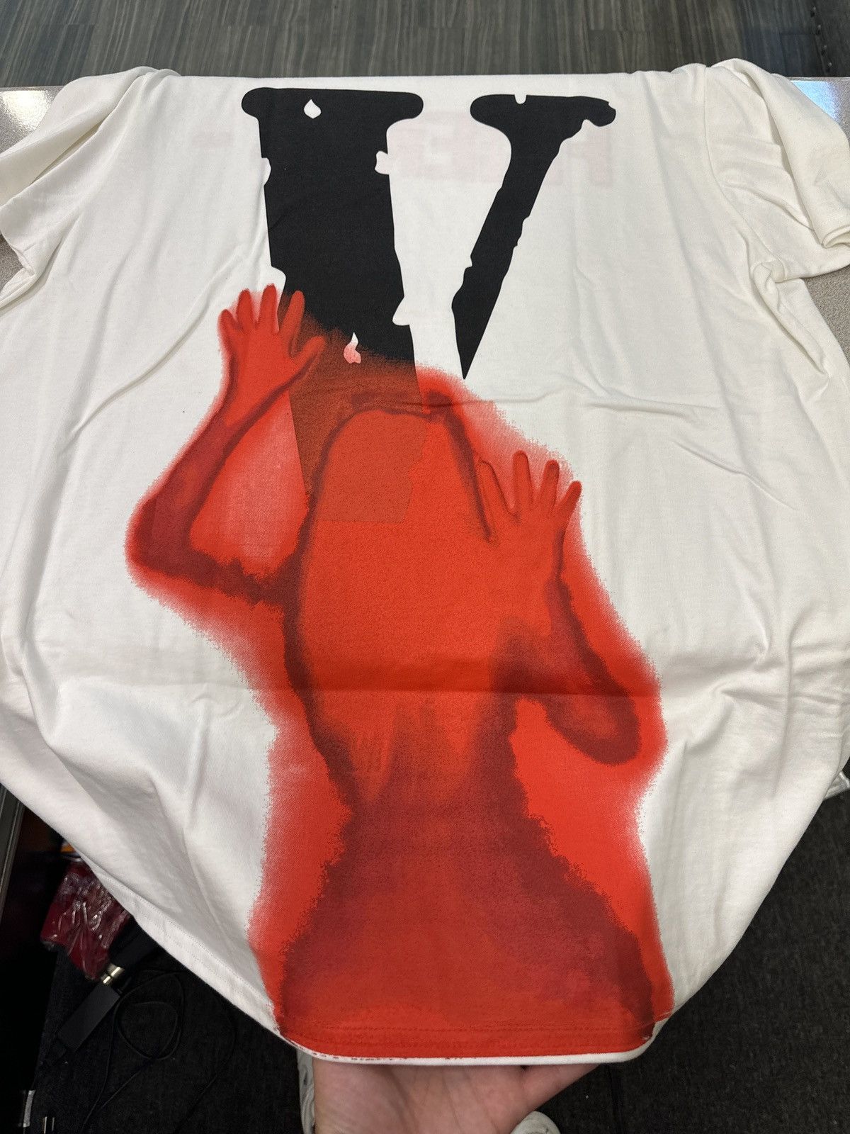 Vlone White Friends Vlone Tee Size US XXL / EU 58 / 5 - 2 Thumbnail