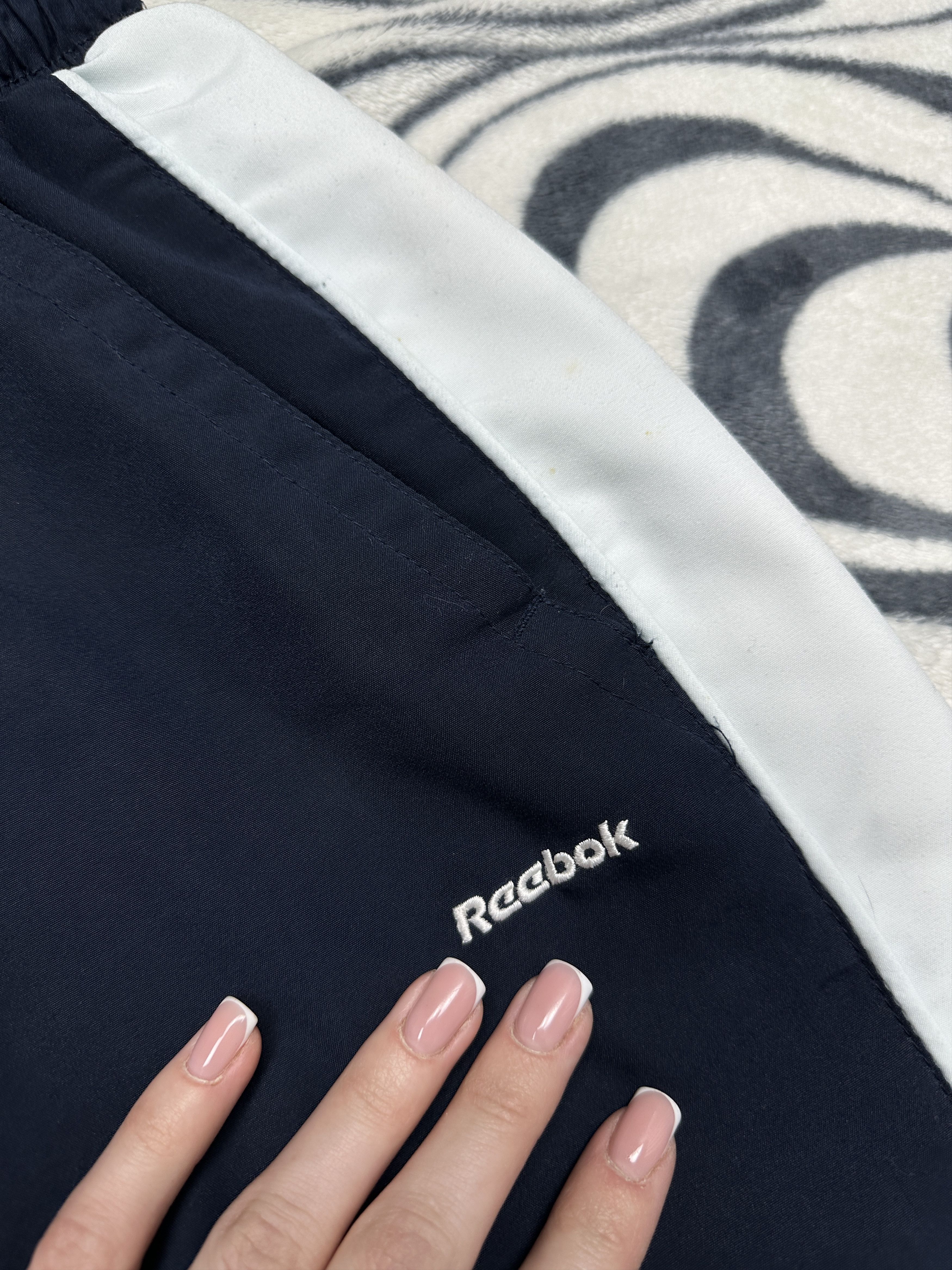 Reebok Vintage Reebok Mens Nylon Baggy Track Pants Y2K Size US 32 / EU 48 - 3 Thumbnail