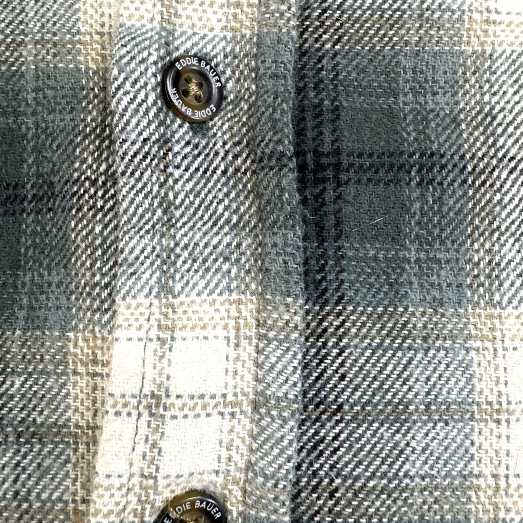Eddie Bauer Eddie Bauer Shirt Mens Flannel Green Plaid Long Sleeve Relaxed Fit Button-Up Casual Outdoor L Mens Size US L / EU 52-54 / 3 - 3 Thumbnail