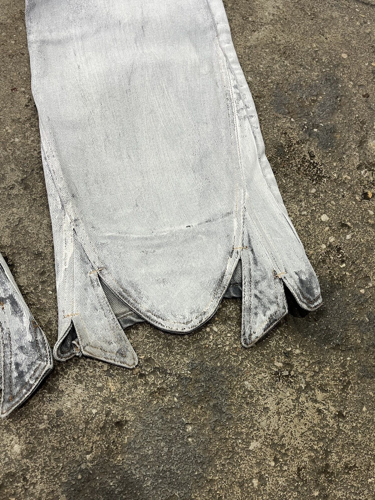Y/Project Y/Project SS25 Painted Tudor Jeans (unisex) Size US 32 / EU 48 - 13 Thumbnail
