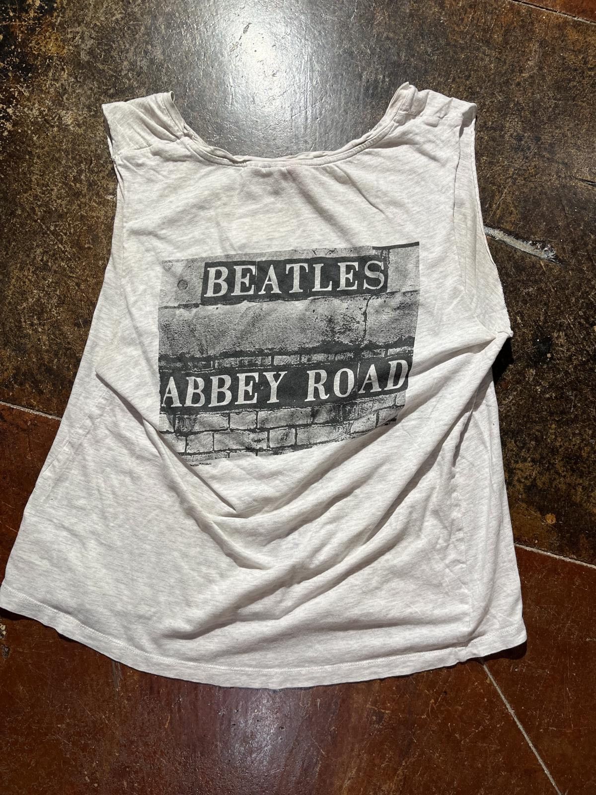 Designer The beatles Preowned Medium Band T-shirt Size US M / EU 48-50 / 2 - 3 Thumbnail