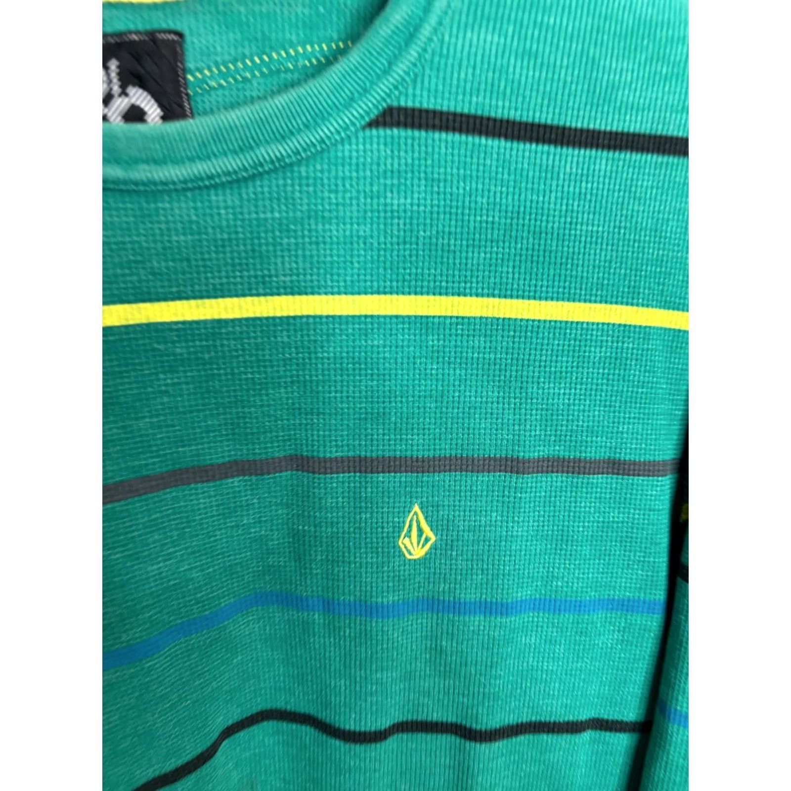 Volcom Volcom T-Shirt Thermal Long Sleeve Striped Y2K XL Green Mens Vintage Skull Logo 8/10 Size US XL / EU 56 / 4 - 2 Thumbnail