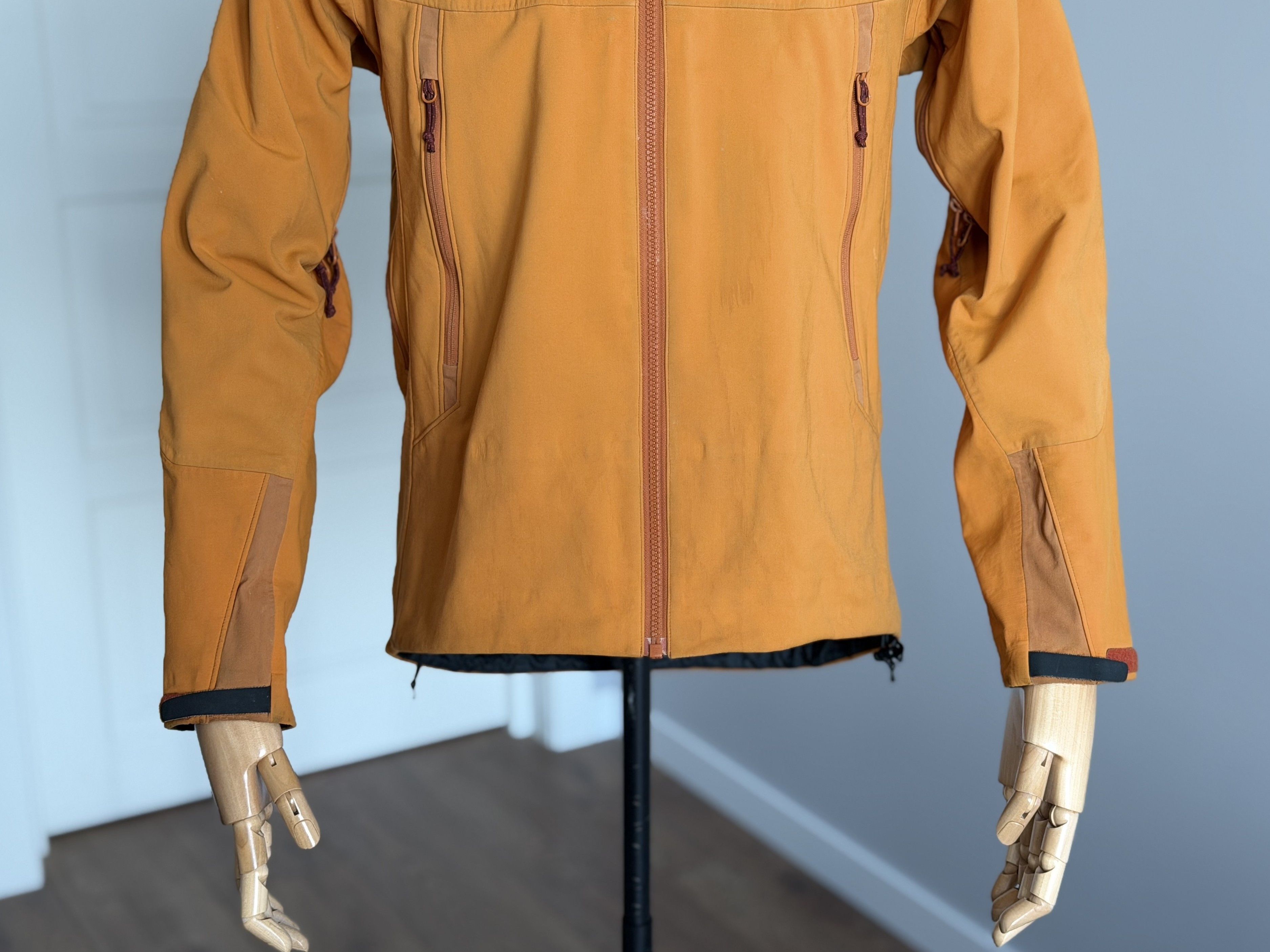 Arc'teryx ARC'TERYX Windstopper Yellow Hooded Jacket Outdoor Trekking Size US S / EU 44-46 / 1 - 3 Thumbnail