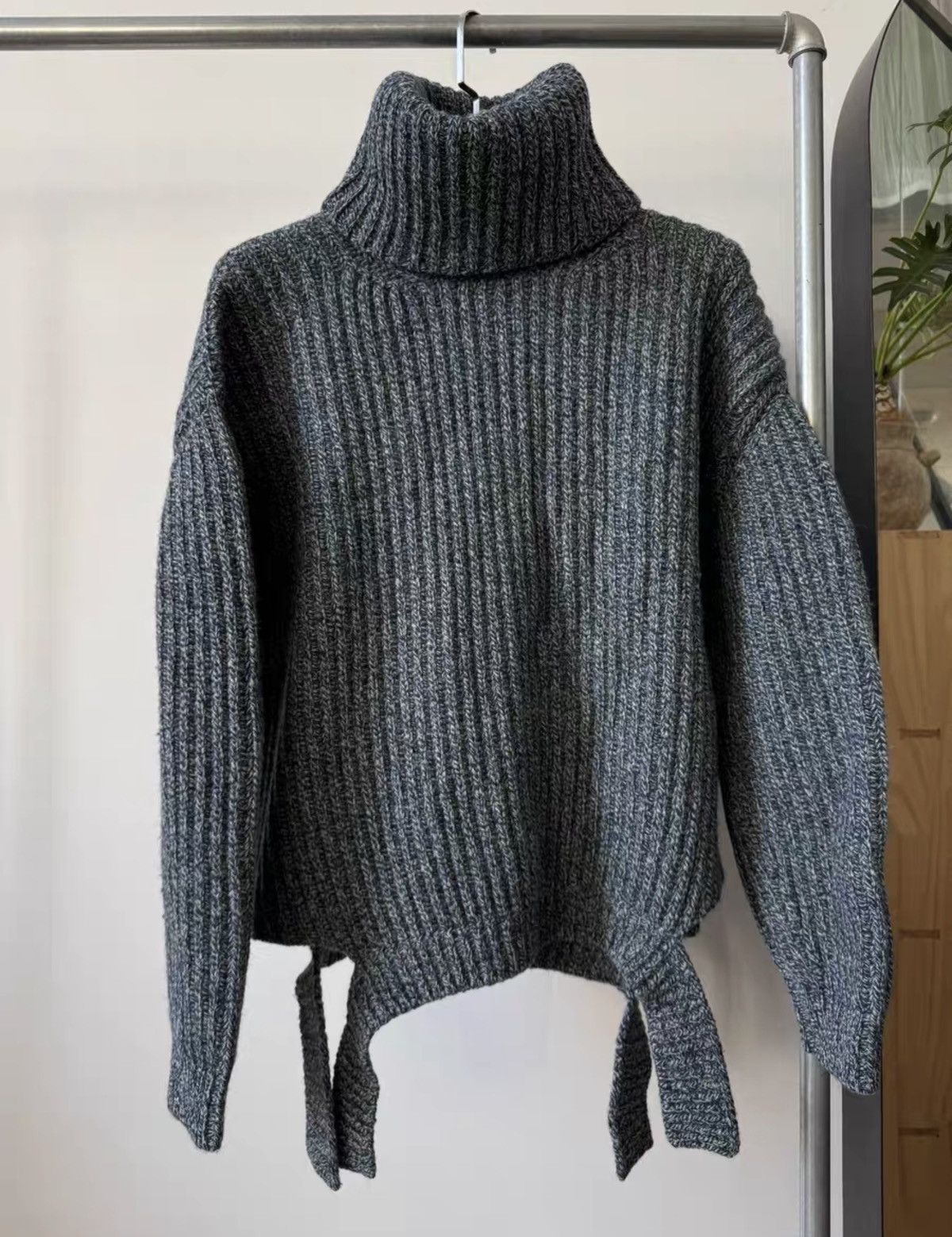 Balenciaga BALENCIAGA High-Neck Wool Sweater FallWinter 2018 Collection Size US L / EU 52-54 / 3 - 1 Thumbnail