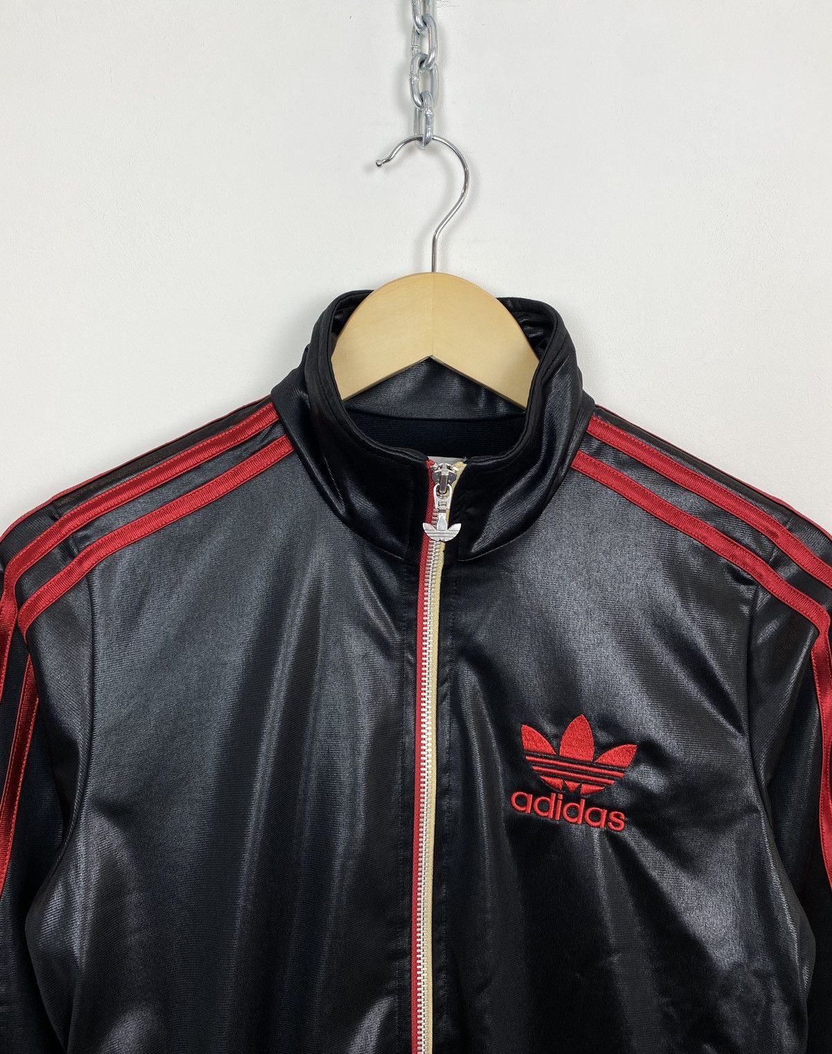 Adidas Vintage Adidas Chile 62 Track Jacket Balenciaga Style Black Size XS / US 0-2 / IT 36-38 - 3 Thumbnail