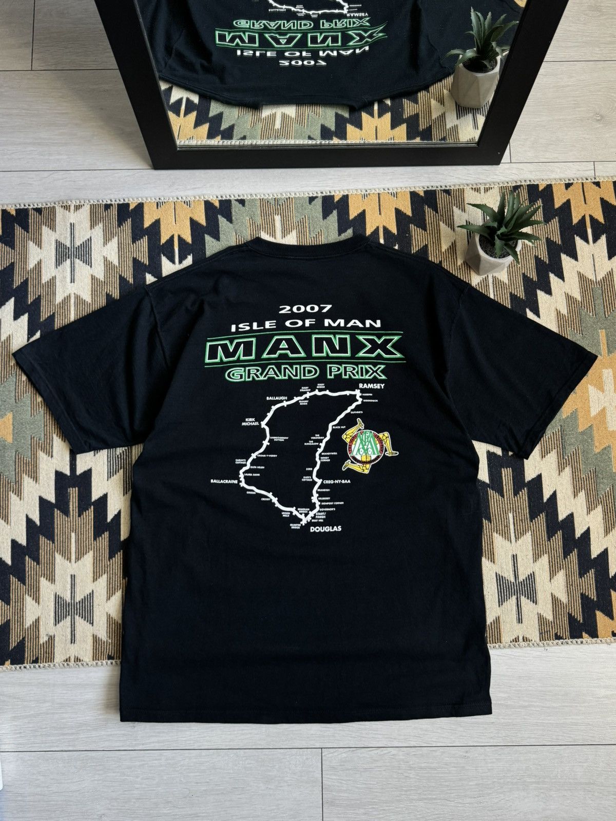 Vintage Vintage MANX Grand Prix 2007 Racing Moto T-shirt Size US L / EU 52-54 / 3 - 2 Thumbnail