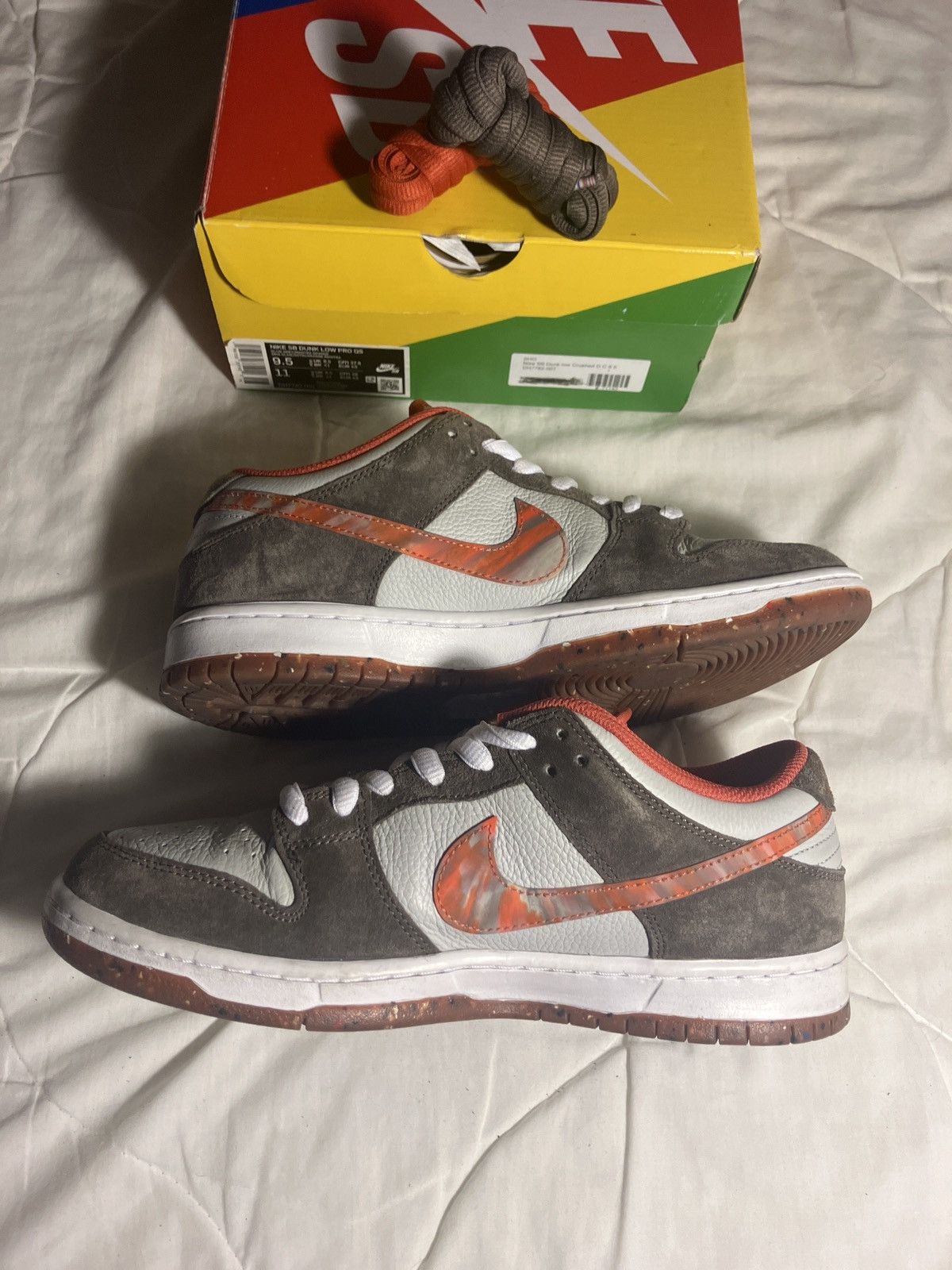 Nike SB “Crushed” Nike SB dunk low pro Size US 9.5 / EU 42-43 - 2 Thumbnail