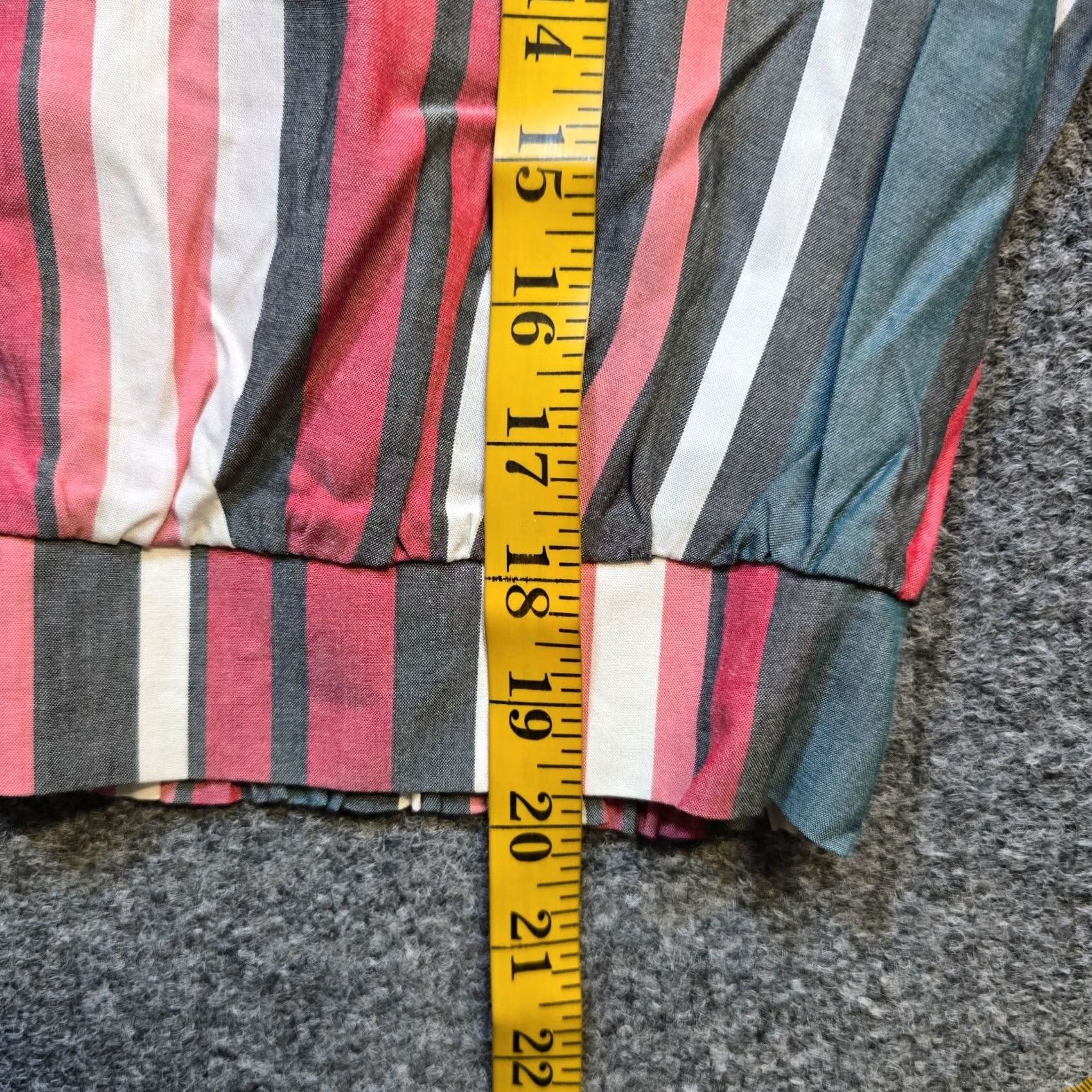 Express Express Top Womens Size S Gray Red Stripe Cropped Long Sleeve Blouse Size S / US 4 / IT 40 - 6 Thumbnail