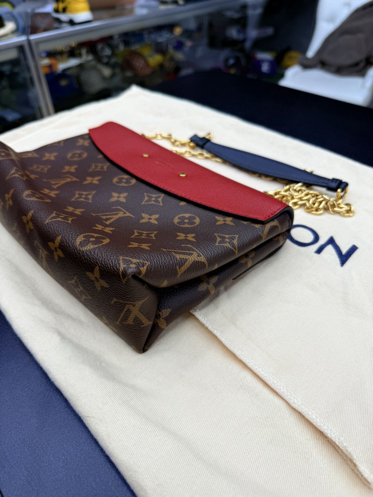 Louis Vuitton Louis Vuitton Saint Placide Shoulder Bag Size ONE SIZE - 12 Thumbnail