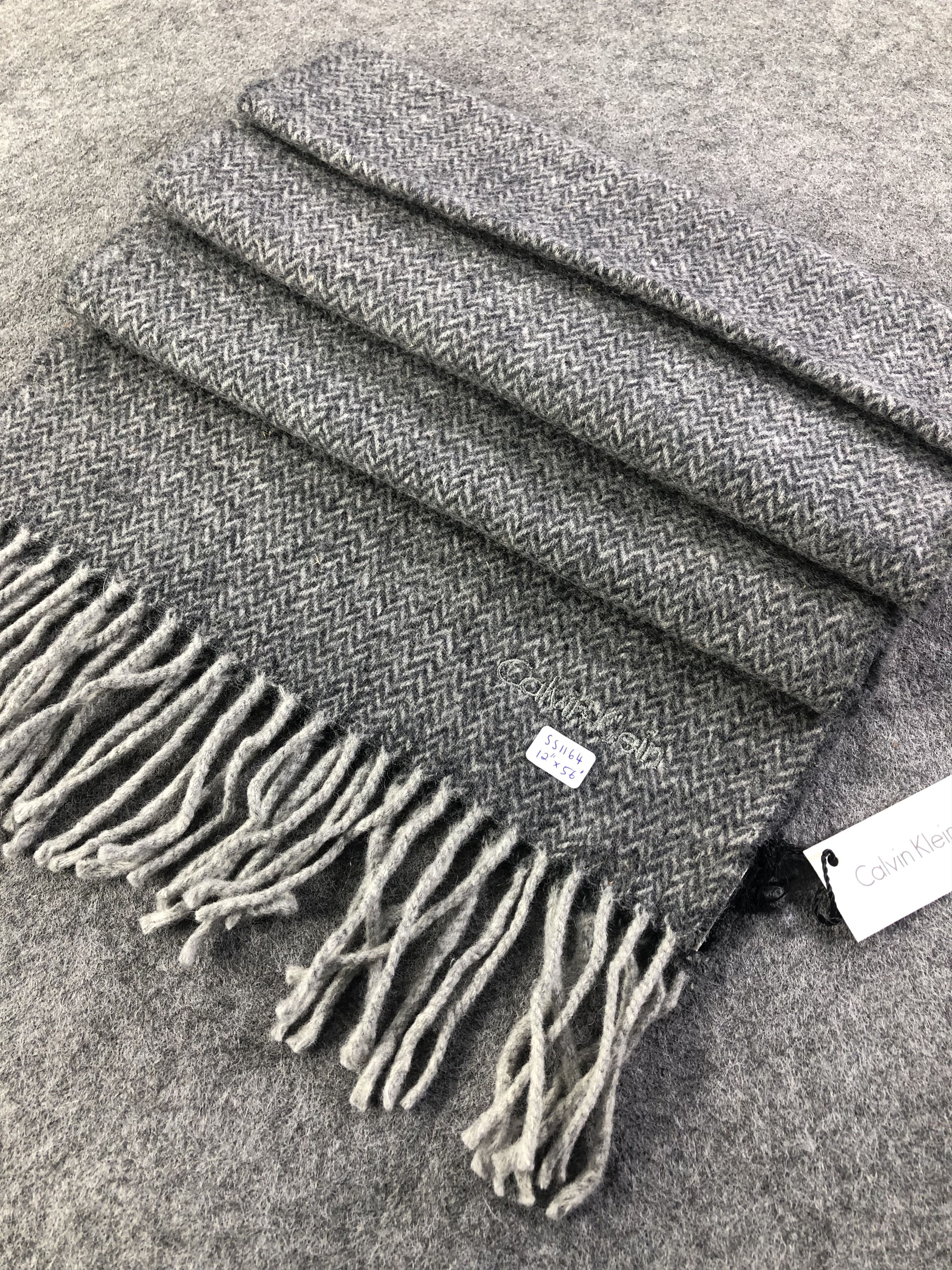 Calvin Klein Calvin Klein Scarf / Muffler / Neckwear Size ONE SIZE - 3 Thumbnail