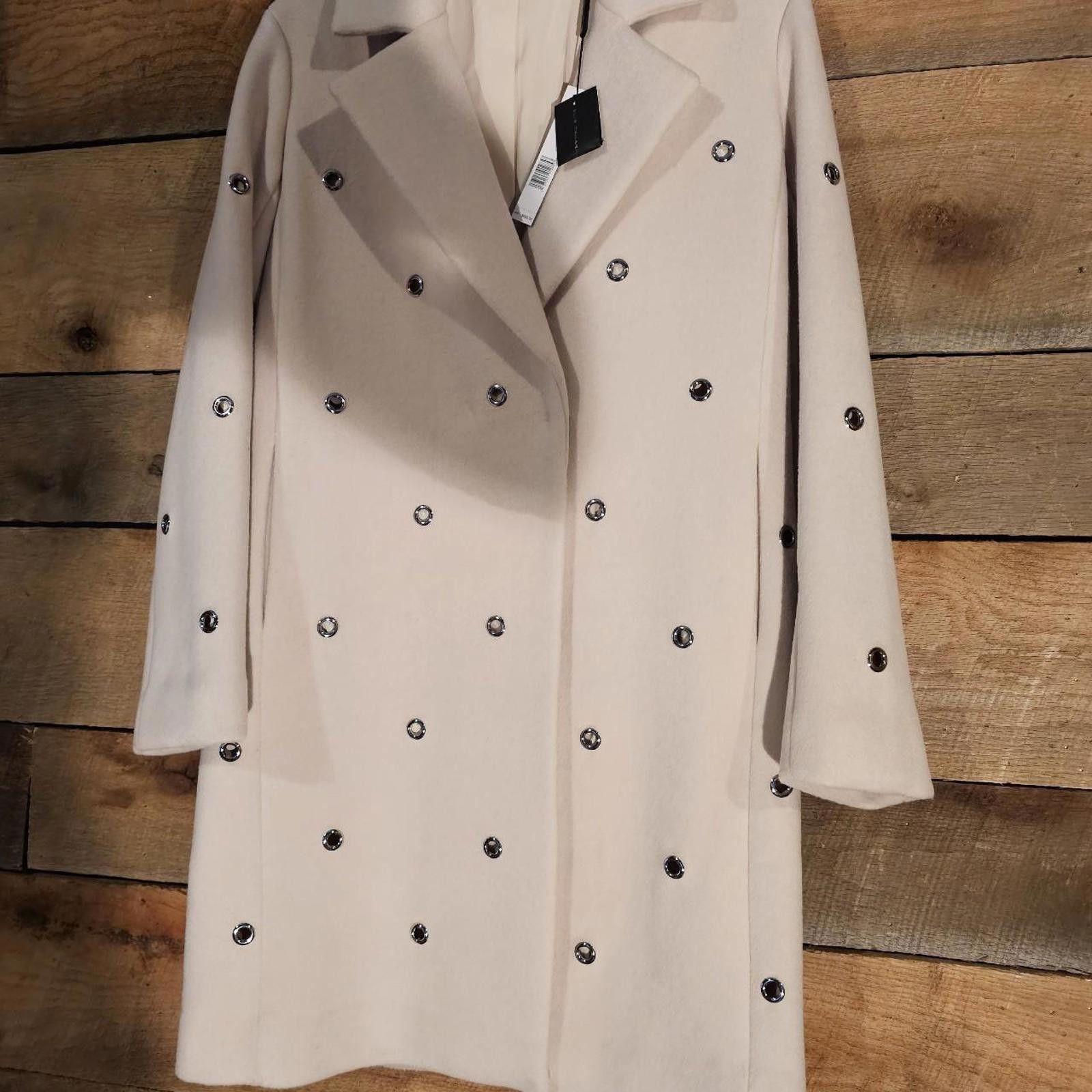 Elie Tahari Elie Tahari Women's Cream Coat With Grommets NWT Size S / US 4 / IT 40 - 3 Thumbnail
