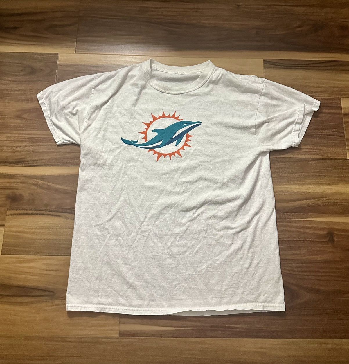 Vintage Vintage Dolphins tee Size US M / EU 48-50 / 2 - 1 Thumbnail