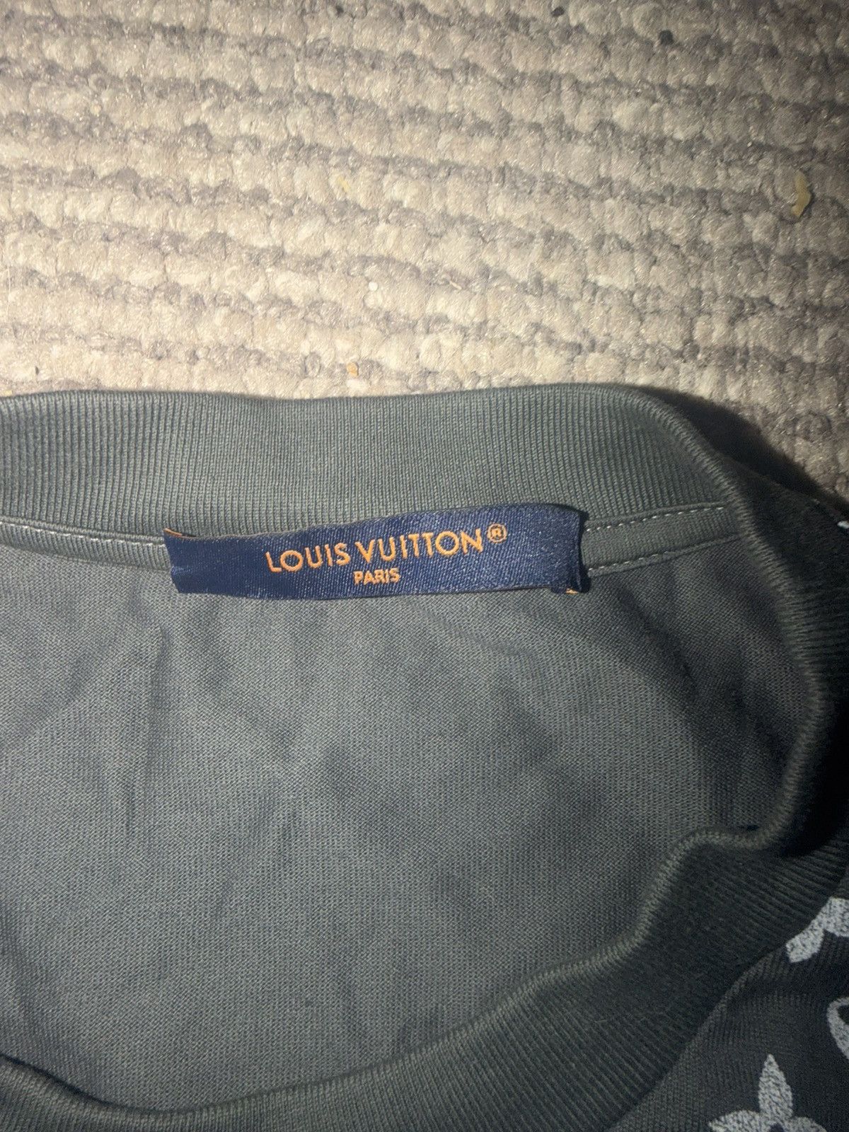 Louis Vuitton Louis Vuitton Monogram Tee Size US L / EU 52-54 / 3 - 2 Thumbnail