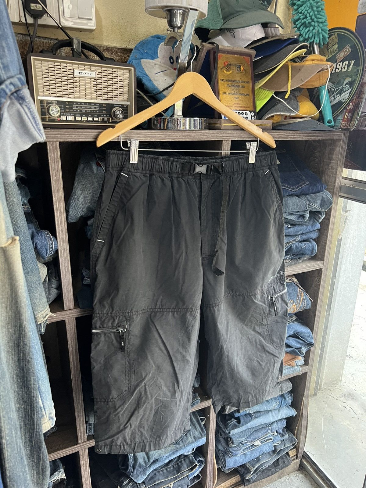 Airwalk 🔥Airwalk Short Cargo Pant Size US 34 / EU 50 - 10 Thumbnail