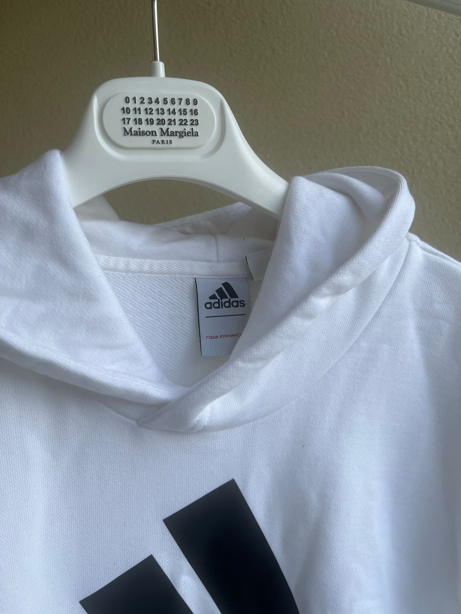 Adidas × Gosha Rubchinskiy Gosha Logo Hoodie in White Size US XL / EU 56 / 4 - 5 Thumbnail