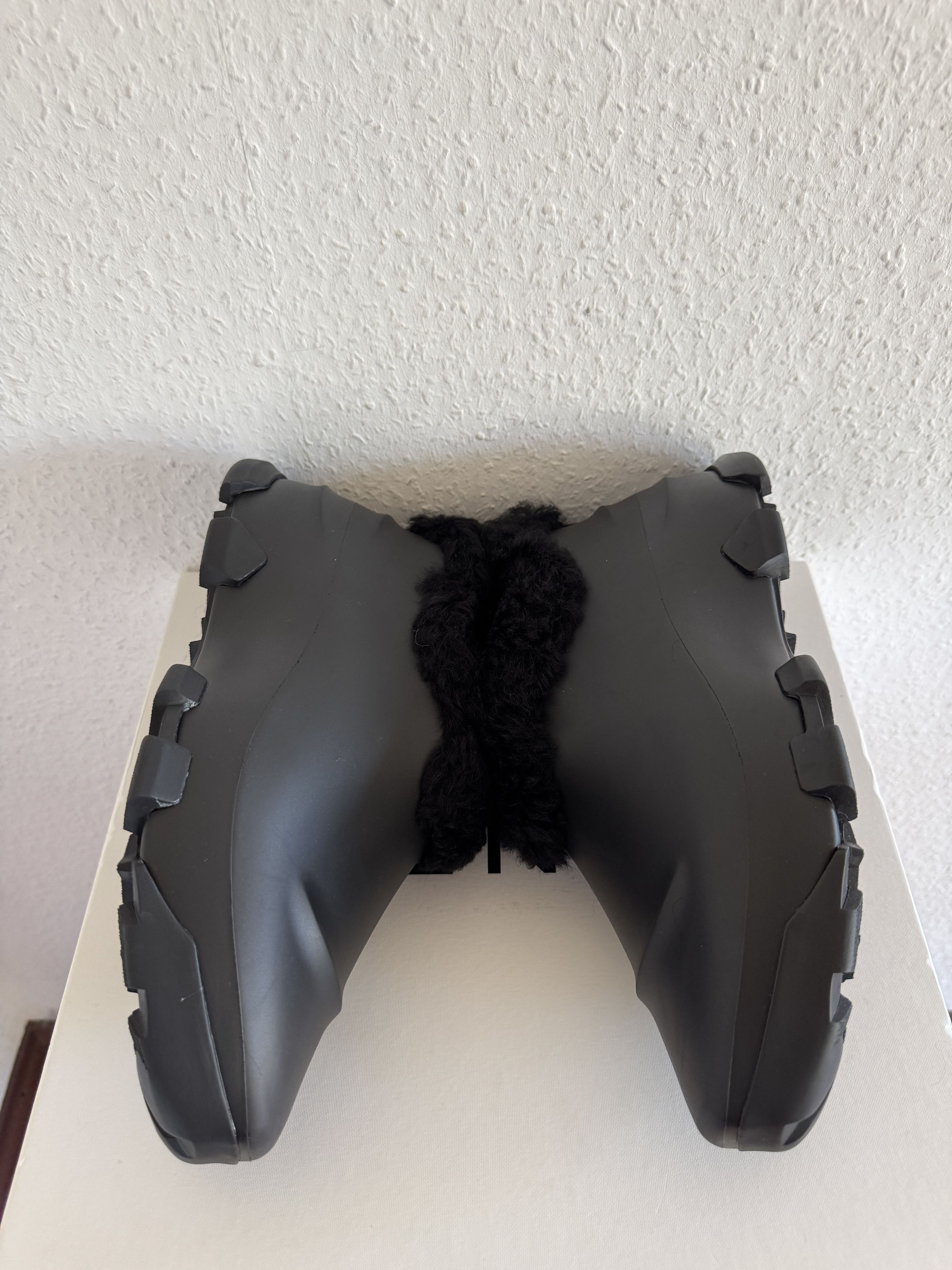 Givenchy Monumental Mallow Shearling-Lined Sneakers – All Black Size US 11 / EU 44 - 4 Thumbnail