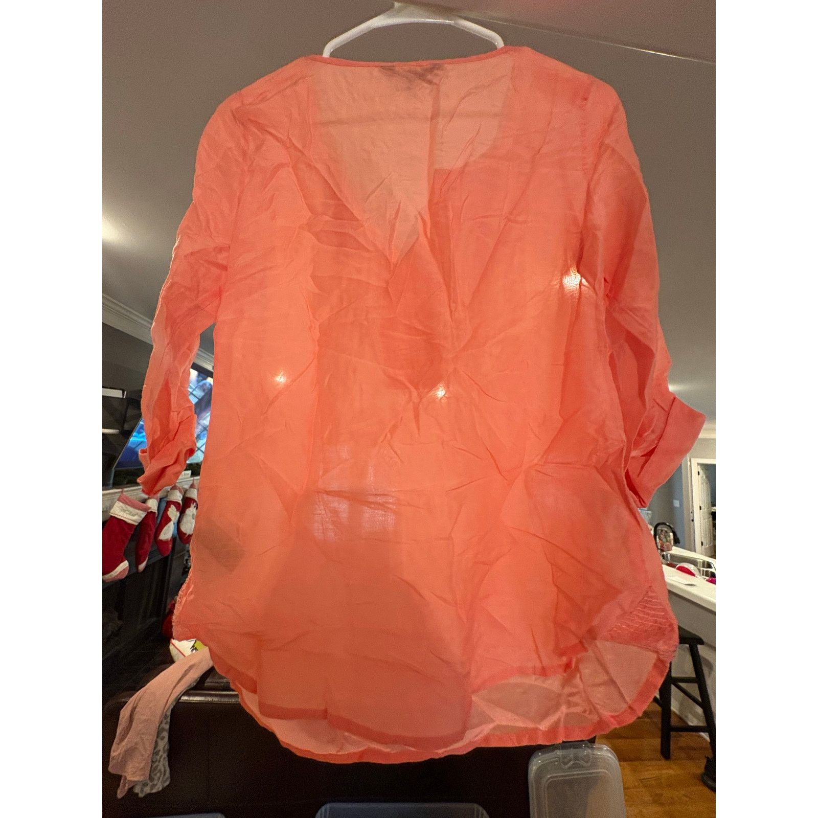 Express Express Women’s XS Sheer Coral Chiffon Blouse Sequin V-Neck Size XS / US 0-2 / IT 36-38 - 5 Thumbnail