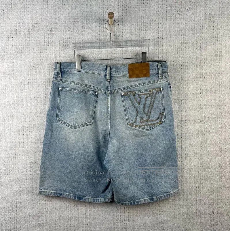 Louis Vuitton Louis Vuitton Summer Light Blue Cotton Shorts . Size US 34 / EU 50 - 4 Thumbnail