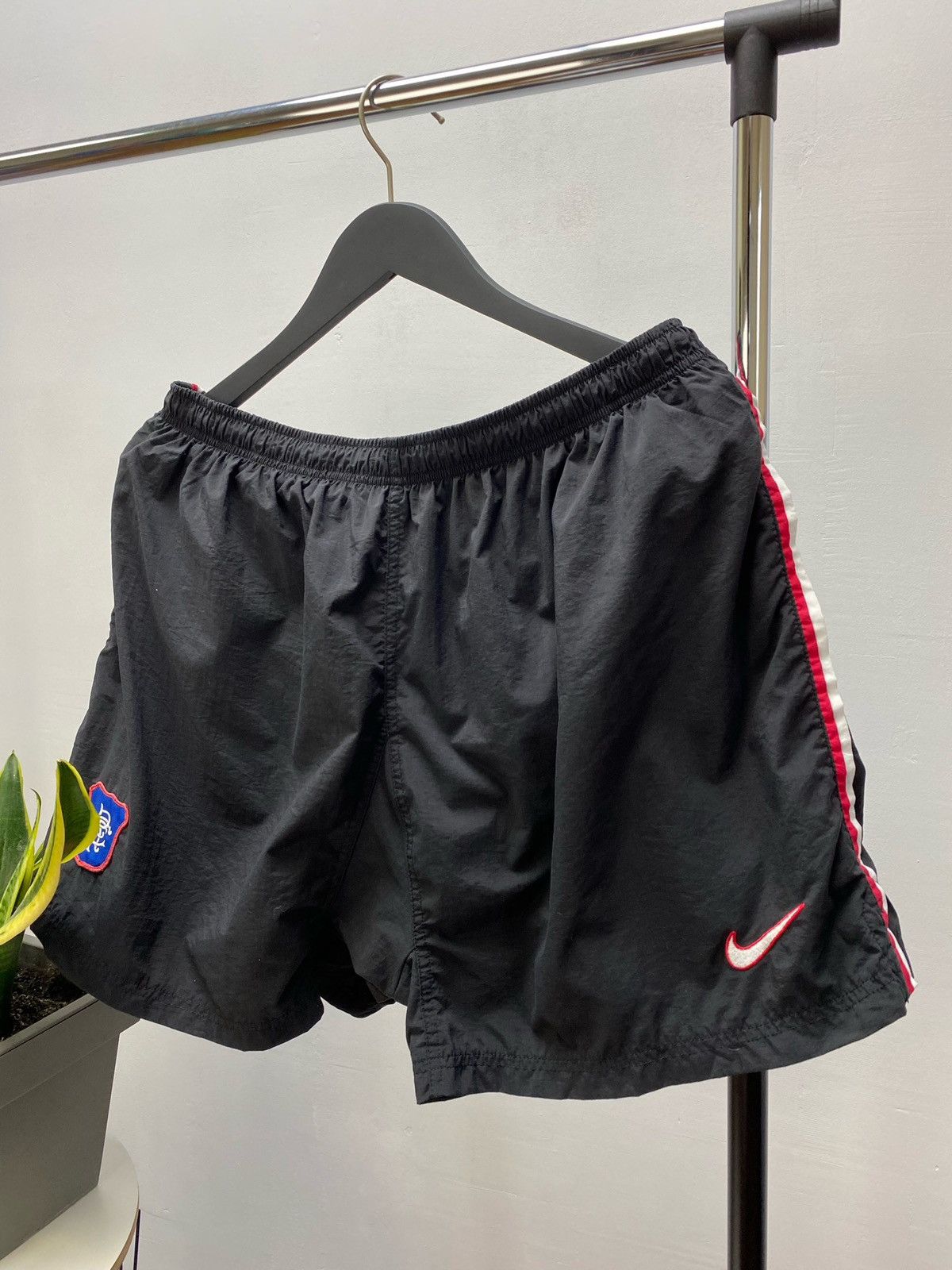 Nike × Vintage Vintage 99s Glasgow Rangers Soccer Shorts Football Size US 36 / EU 52 - 2 Thumbnail
