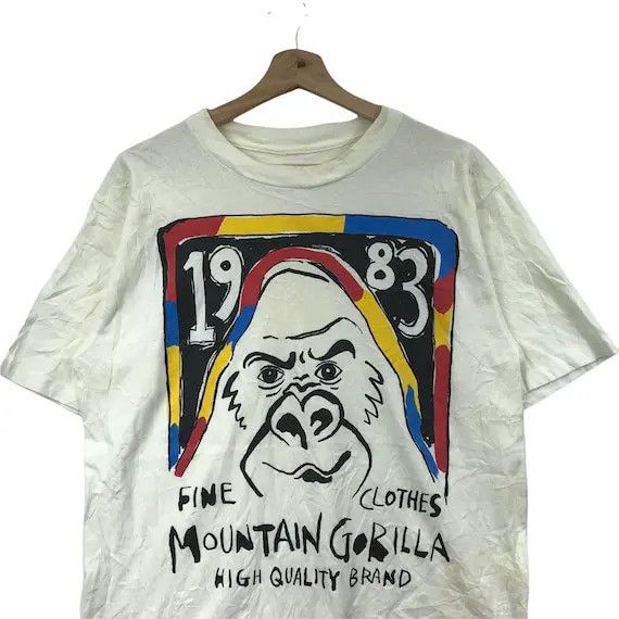 Vintage Vtg 1983 MOUNTAIN GORILLA PAINTING Cartoon Artwork Tee Shirt Size M / US 6-8 / IT 42-44 - 2 Thumbnail