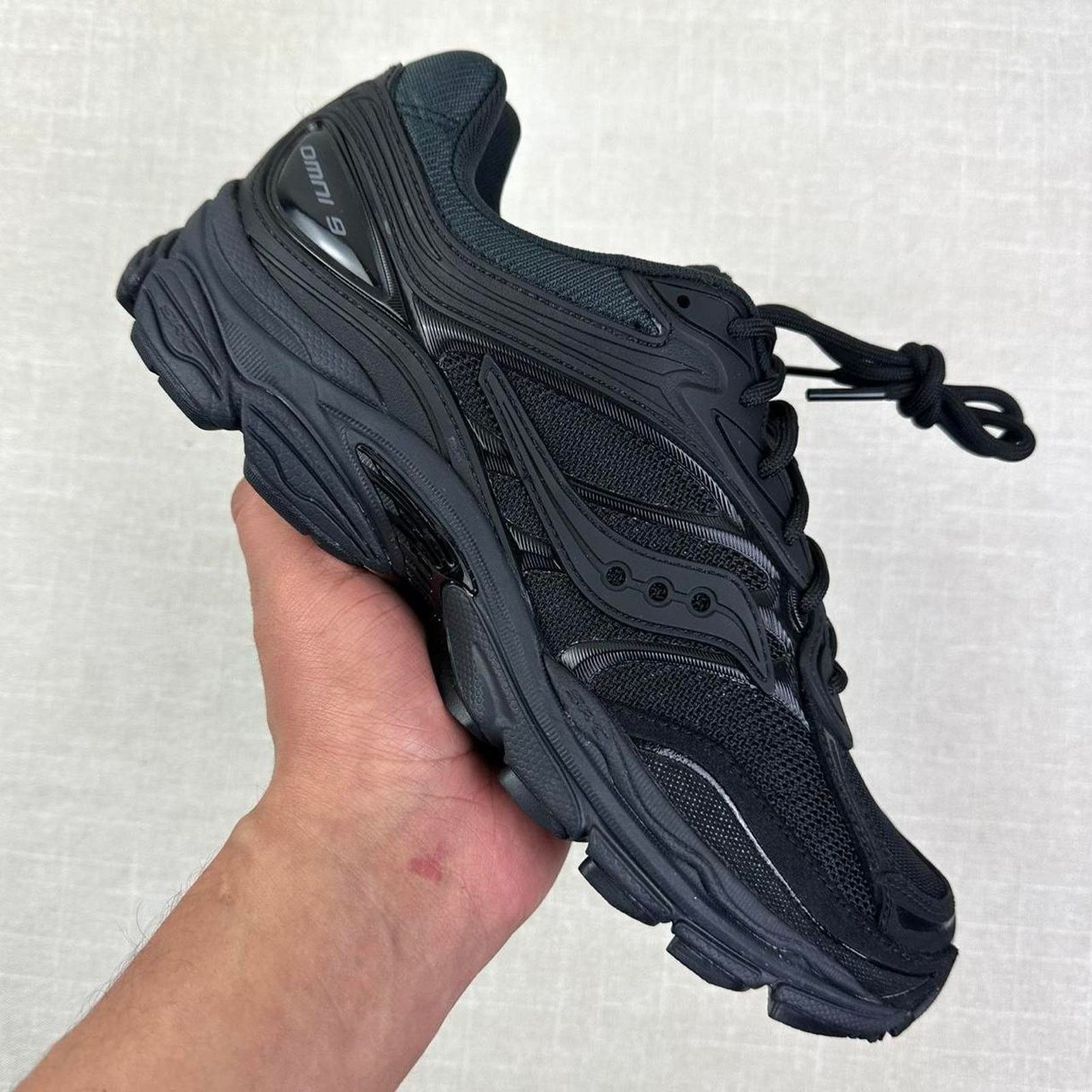 Saucony 🖤 Saucony Progrid Omni 9 "Armor Black" 11M Size US 11 / EU 44 - 1 Thumbnail