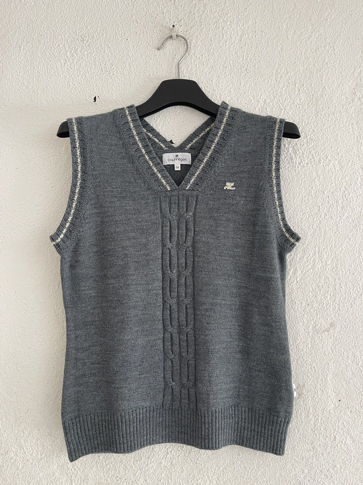 Courreges Courreges Cable Knit Sweater V Neck Vest Sport Futur Size S / US 4 / IT 40 - 1 Thumbnail
