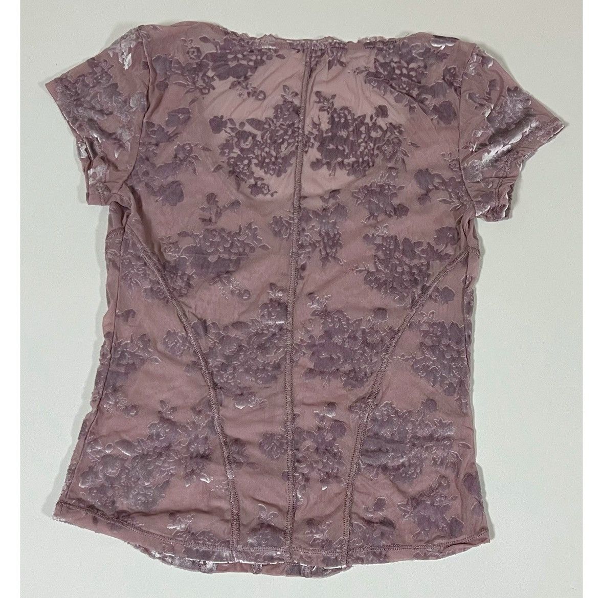 Free People Purple Floral Velvet V-Neck Tee T-Shirt Top Blouse Size S🪻✨ Size S / US 4 / IT 40 - 3 Thumbnail