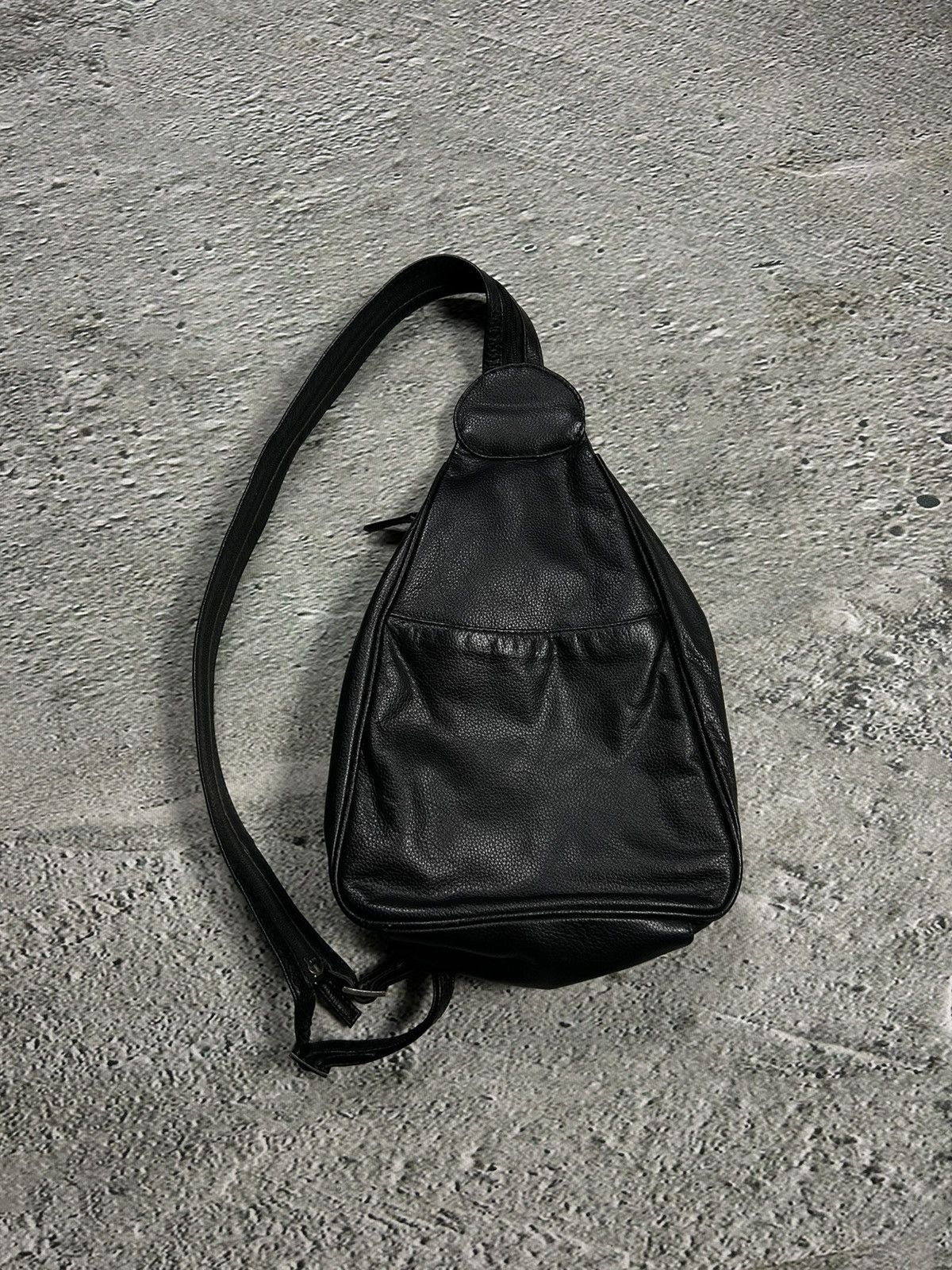Leather Leather Sling Bag vintage black Size ONE SIZE - 1 Thumbnail