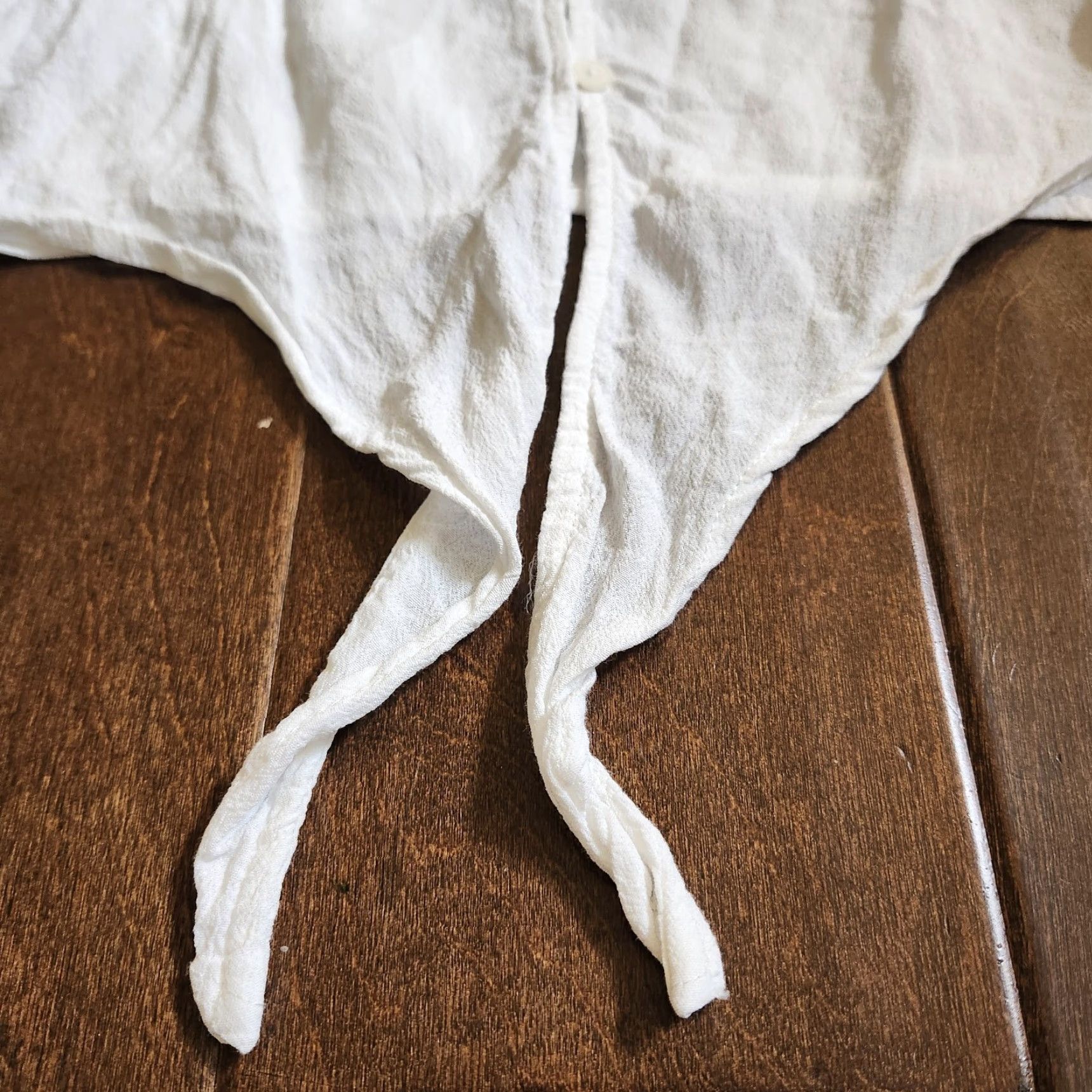 H&M H&M Women's White Front Tie Top - Size S, Short Sleeve, Regular Fit, Rayon Blouse, Casual Party/Cocktail, All Seasons, Lightweight, Easy Care Size S / US 4 / IT 40 - 5 Thumbnail